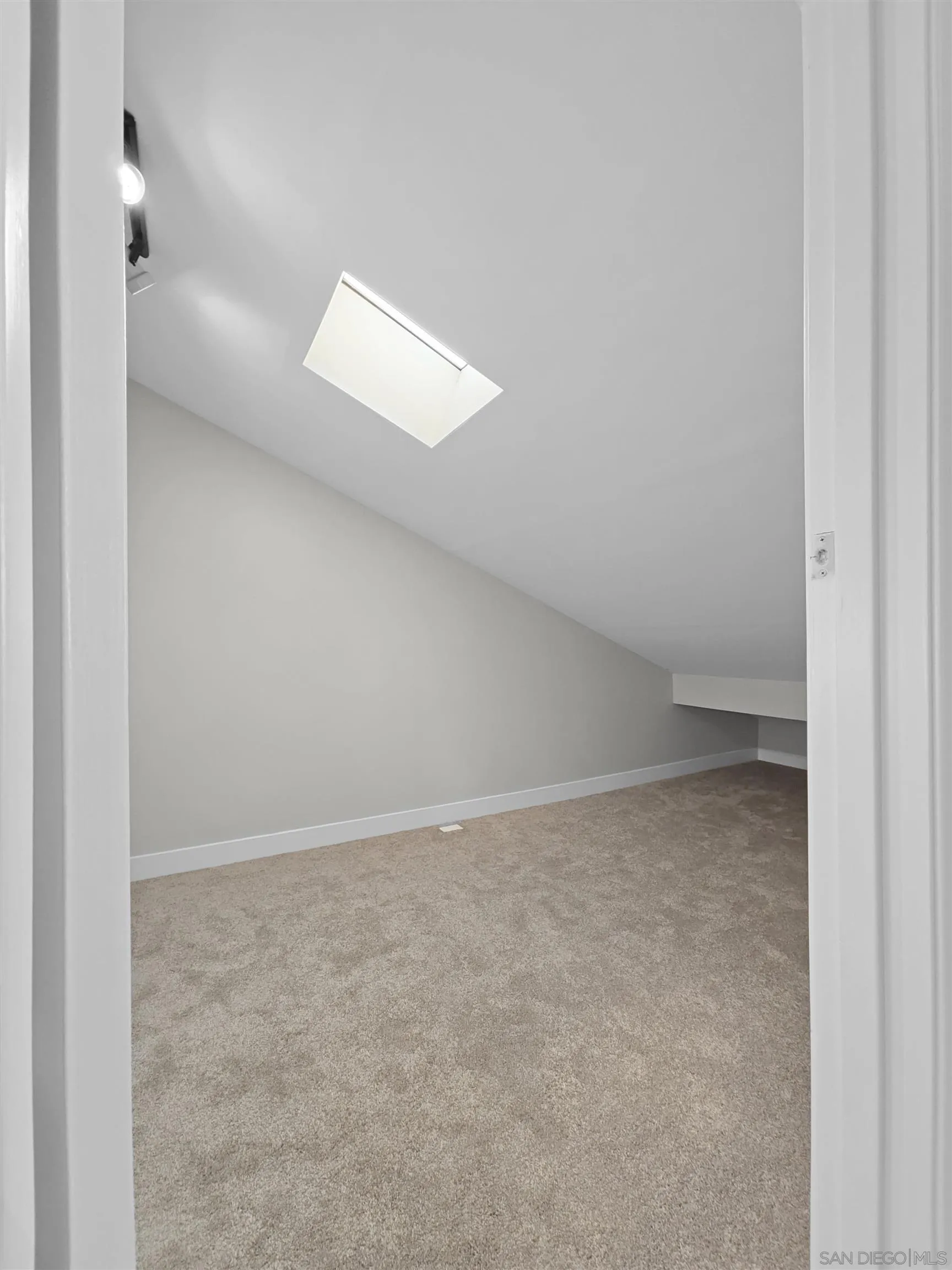 Photo #19: 260008023 Listing: Photo #19