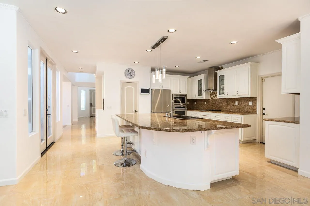 https://cdn.realtyfeed.com/cdn/127/260008025/3df82de631585ed1781b649a3b361600.webp