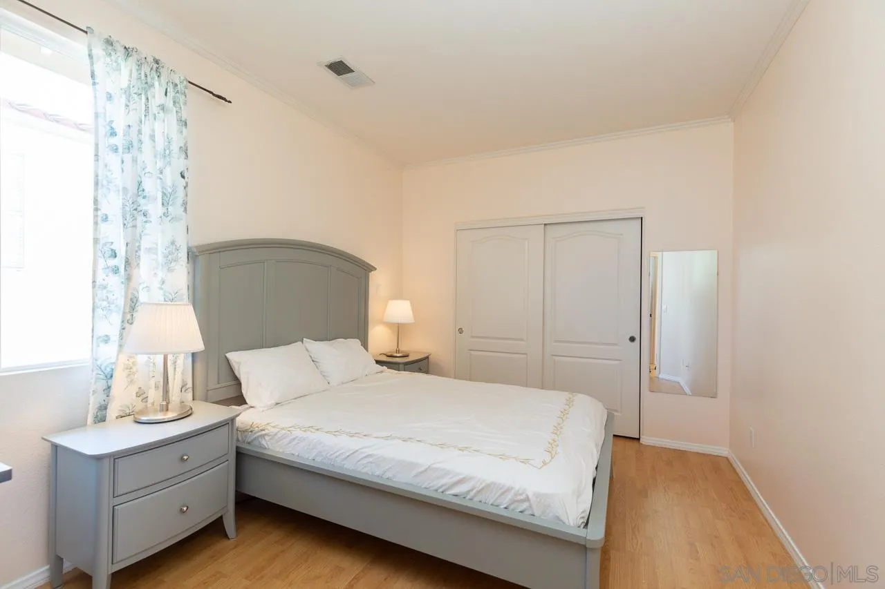 https://cdn.realtyfeed.com/cdn/127/260008025/88eec645e966e23fa56b79eff681d928.webp