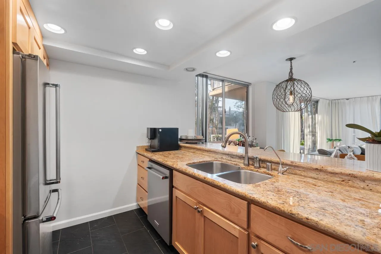 Photo #7: 260008032 Listing: Photo #7