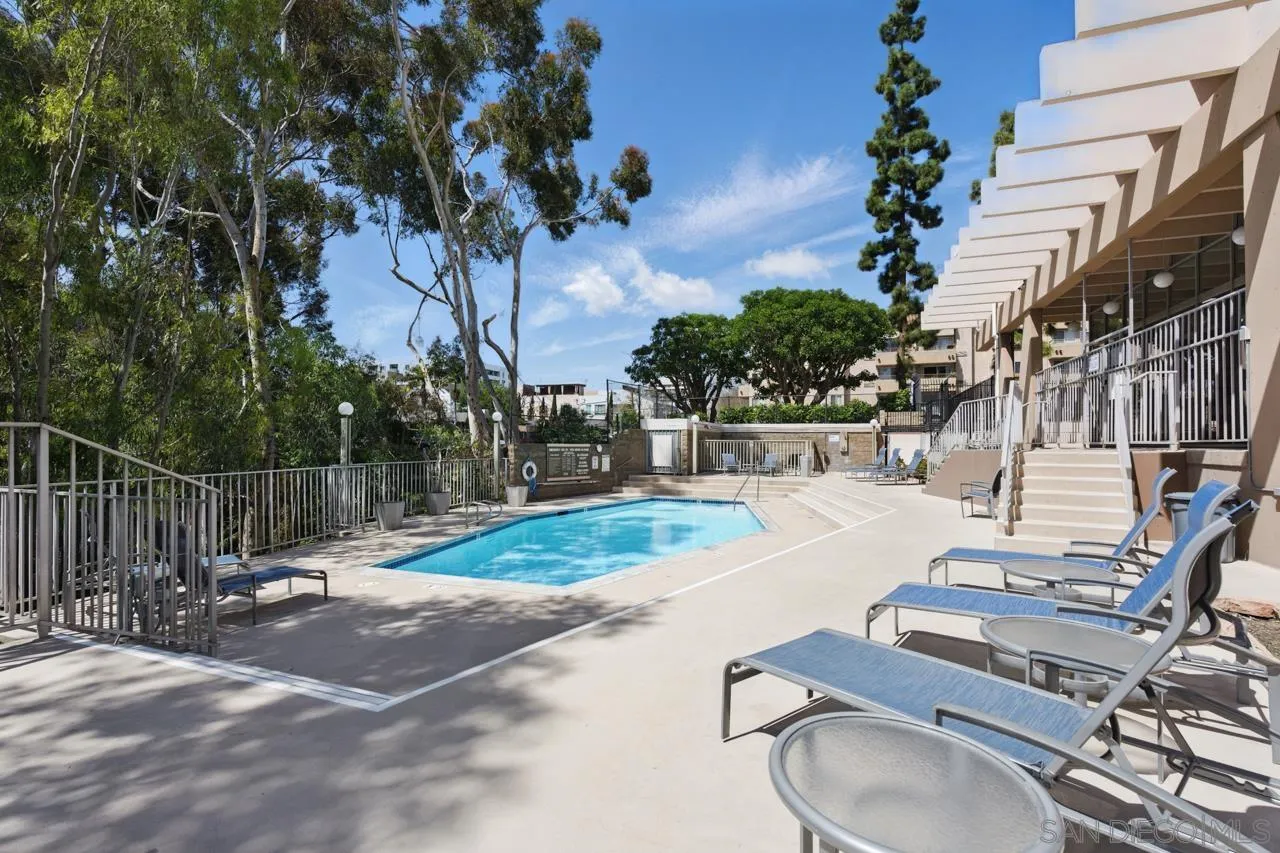 Photo #61: 260008032 Listing: Photo #61