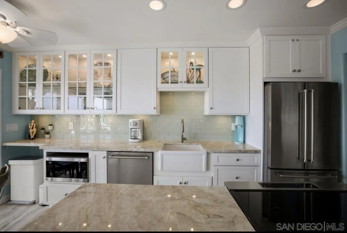 3999 Crown Point Dr UNIT 29, San Diego, CA, 92109