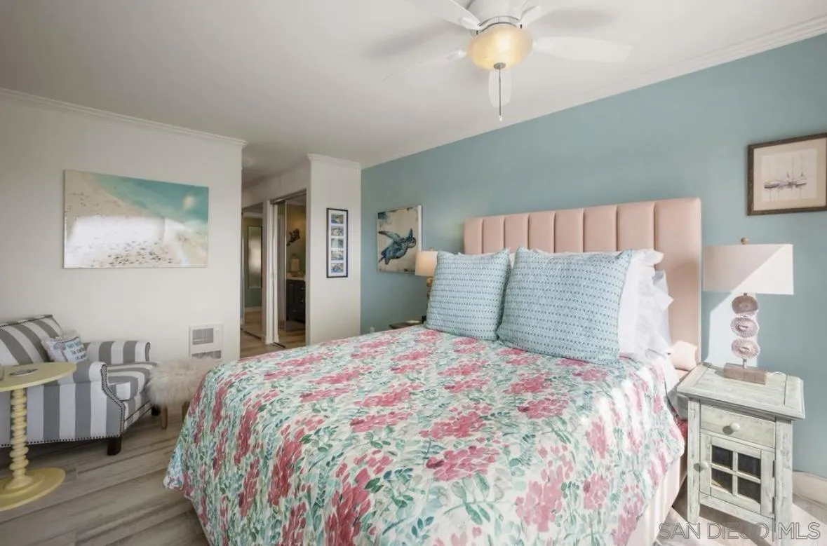 3999 Crown Point Dr UNIT 29, San Diego, CA, 92109