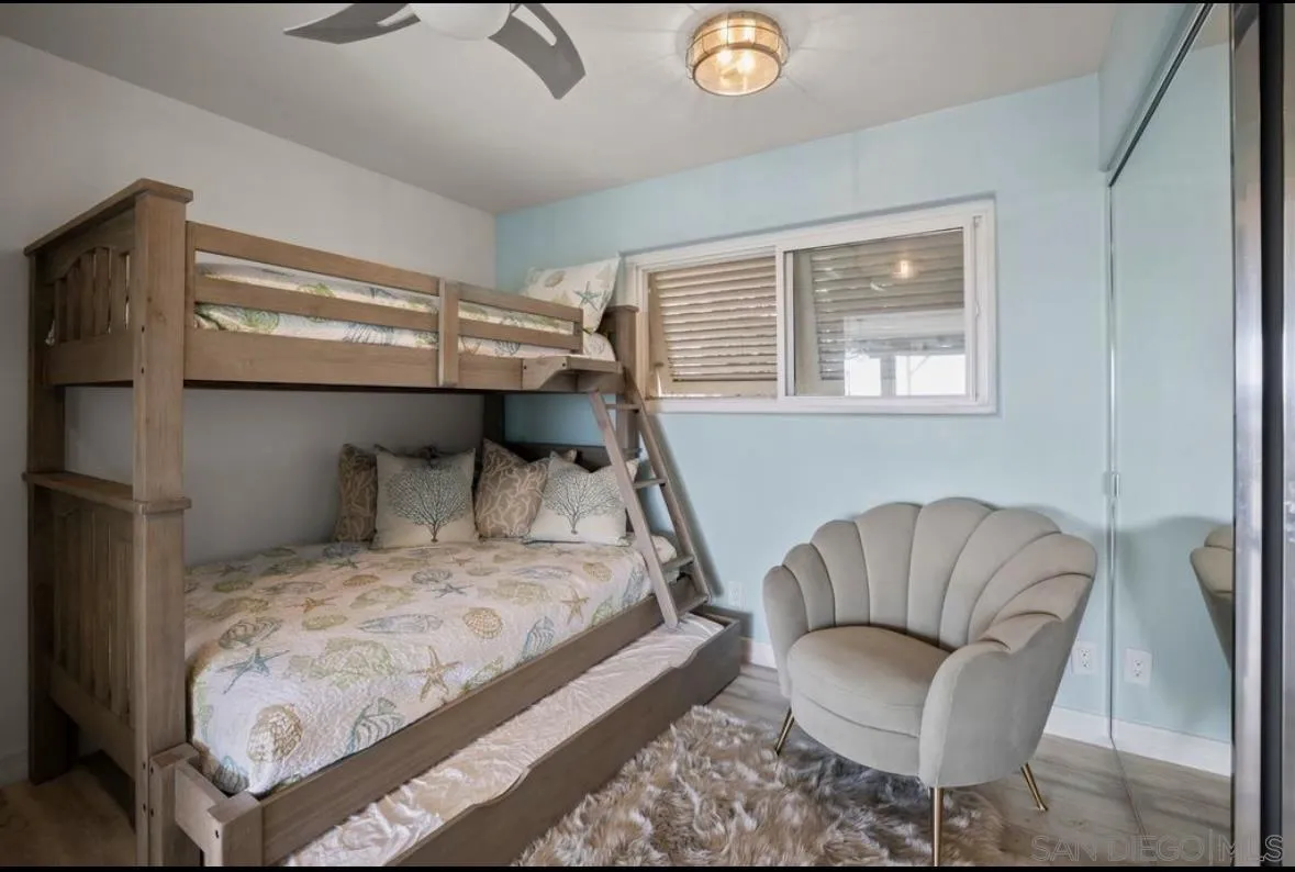 3999 Crown Point Dr UNIT 29, San Diego, CA, 92109