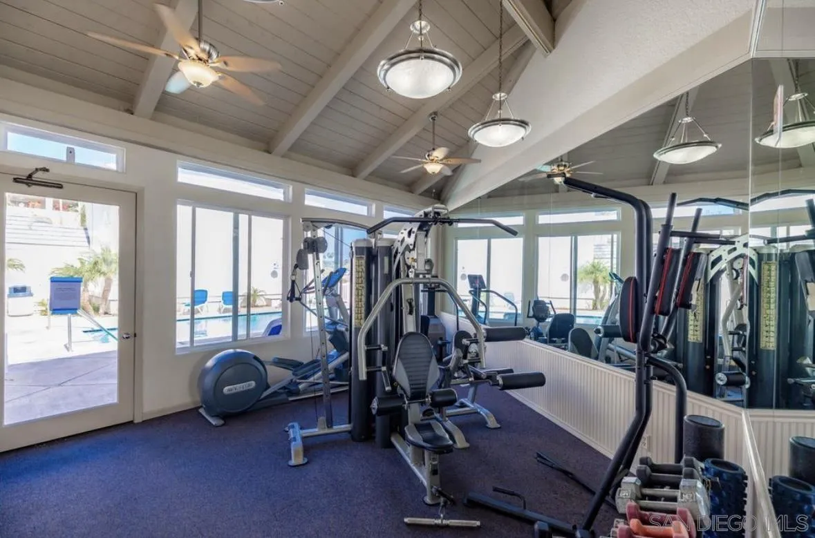 3999 Crown Point Dr UNIT 29, San Diego, CA, 92109
