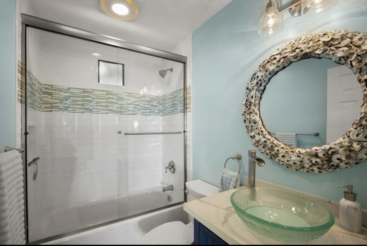3999 Crown Point Dr UNIT 29, San Diego, CA, 92109