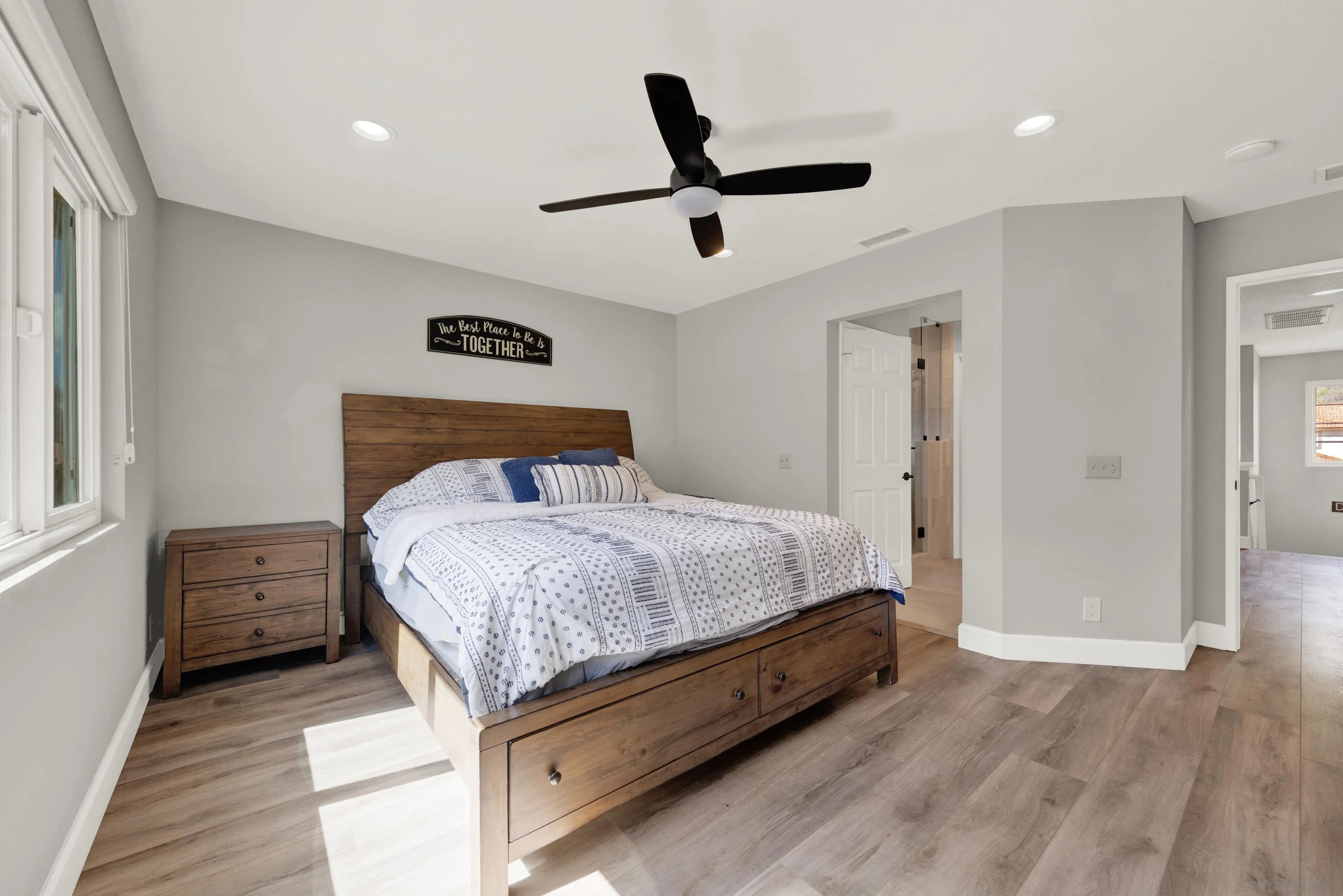 https://cdn.realtyfeed.com/cdn/127/260008040/7a5f5ad10cba1d1030ed974f8caa62fa.webp