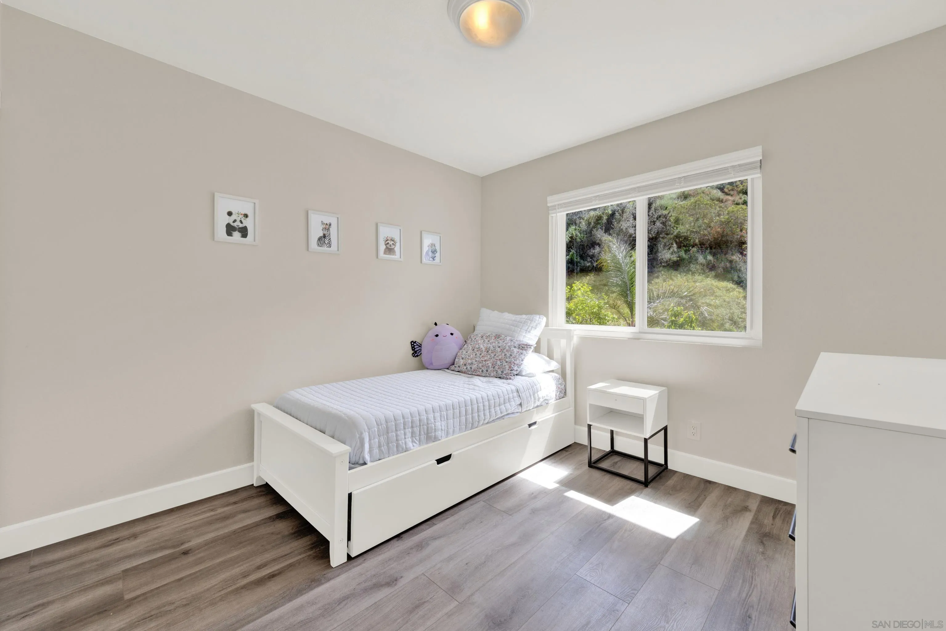 https://cdn.realtyfeed.com/cdn/127/260008040/9eae3fc1aff1b9143cc7ec4f99eda1c7.webp