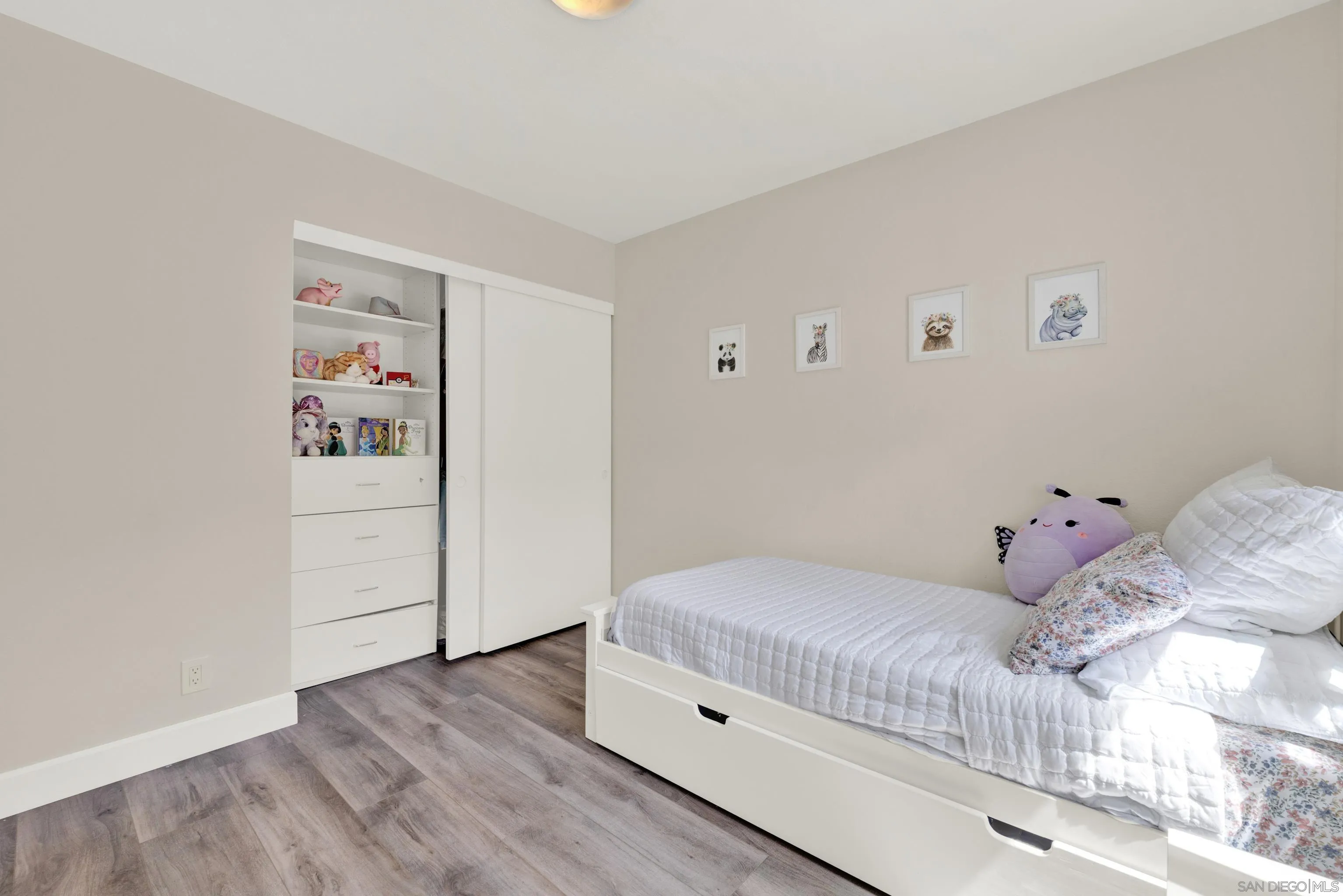 https://cdn.realtyfeed.com/cdn/127/260008040/e82591b12d281530f0a364bb4c54a780.webp