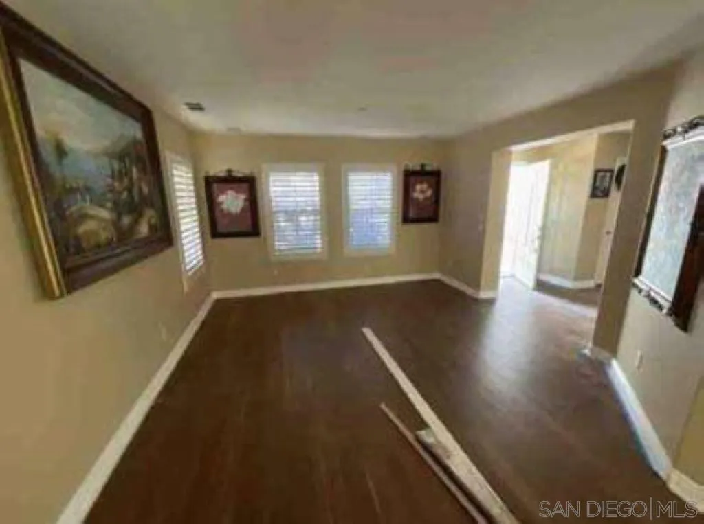 https://cdn.realtyfeed.com/cdn/127/260008042/2e9ac2f678eaf043456a257d98c3d4c1.webp