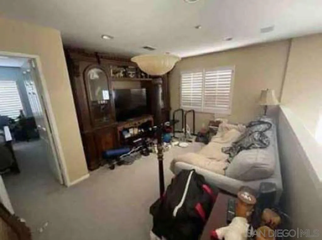 https://cdn.realtyfeed.com/cdn/127/260008042/ac70ae4c8c905a4e4f3875007ec4eea9.webp