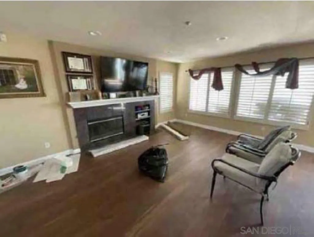 https://cdn.realtyfeed.com/cdn/127/260008042/edf7d484181ad47f3a088b13901ed5c0.webp