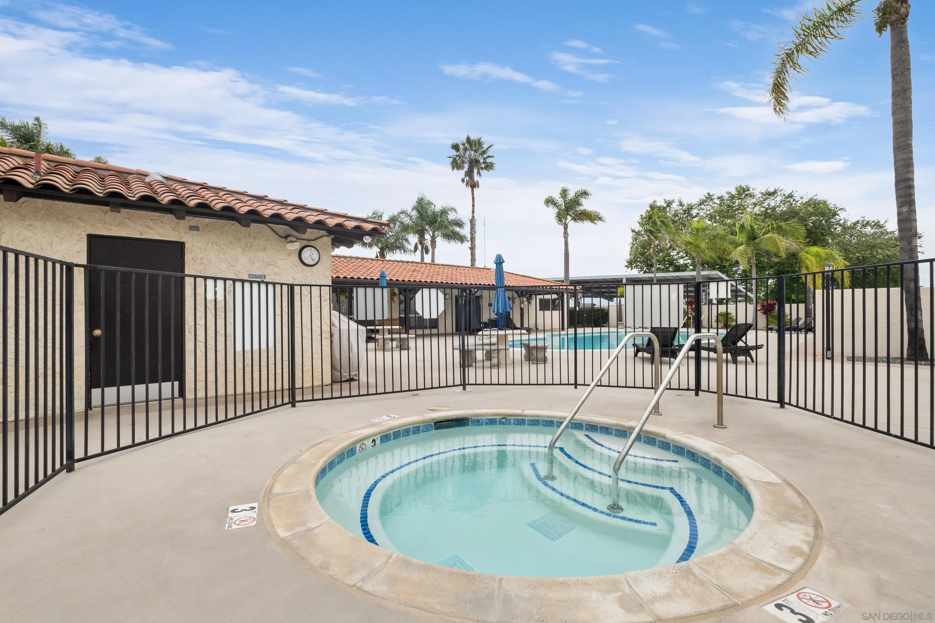 https://cdn.realtyfeed.com/cdn/127/260008043/43eac96041664cc0692f0251179561ff.webp