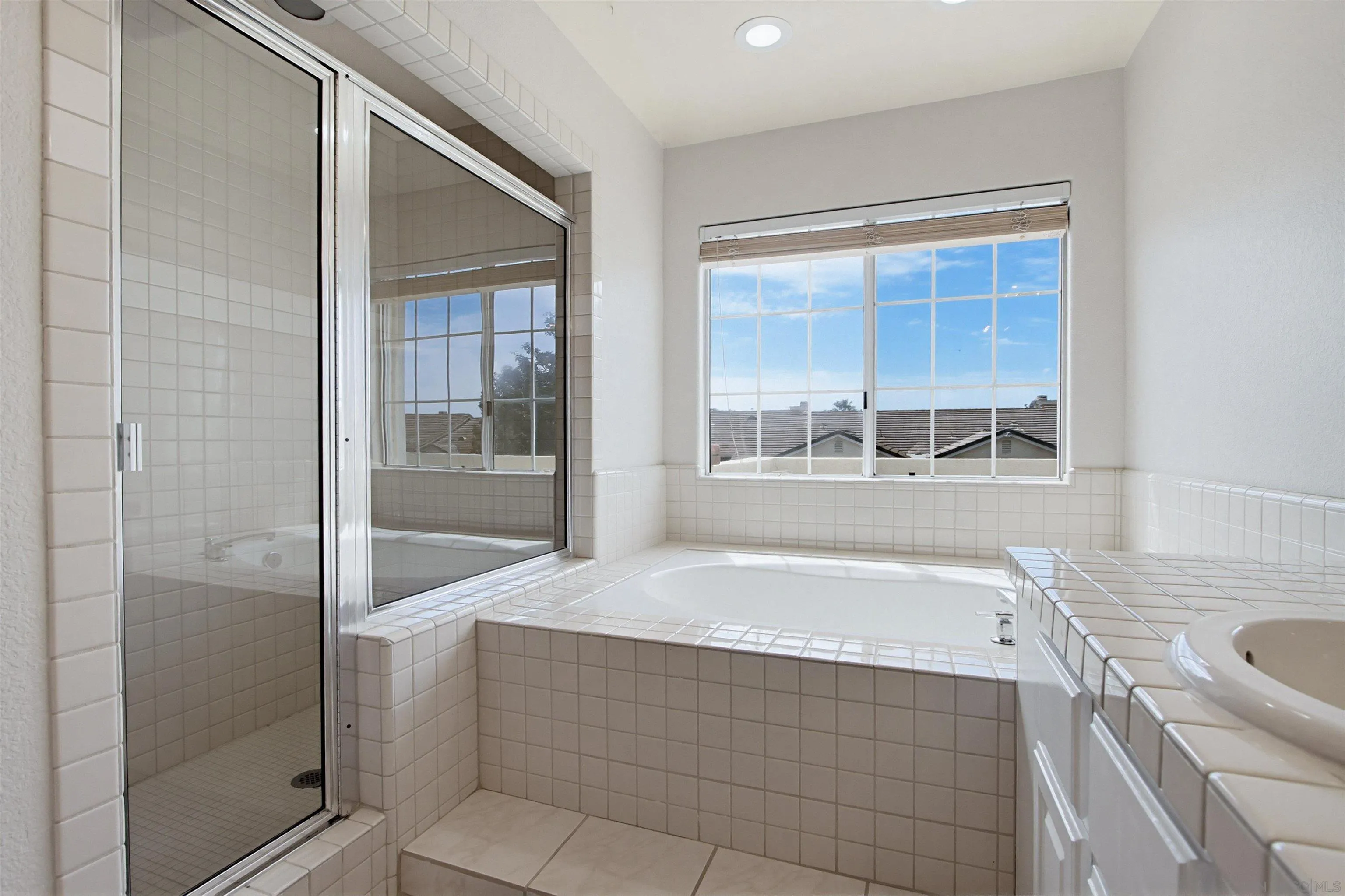 Photo #14: 260008044 Listing: Photo #14