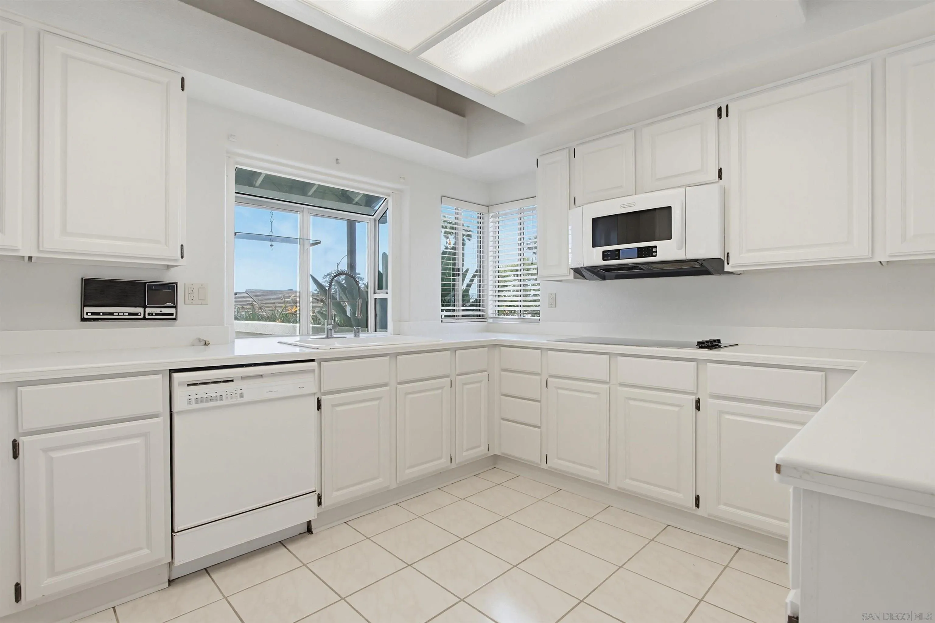 Photo #9: 260008044 Listing: Photo #9