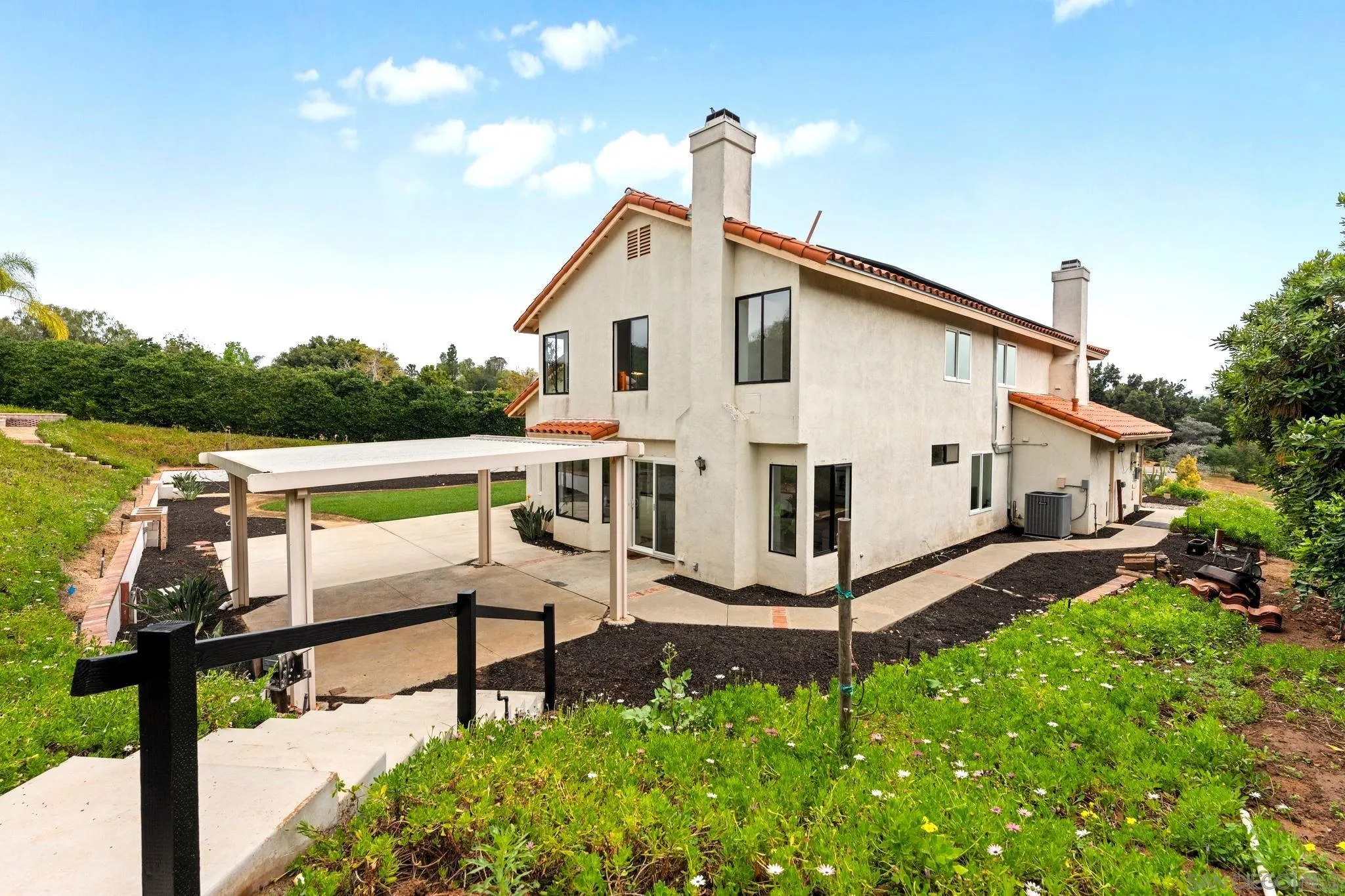 https://cdn.realtyfeed.com/cdn/127/260008046/0a917d87cc2aaaa135491483bf8c3ff0.webp