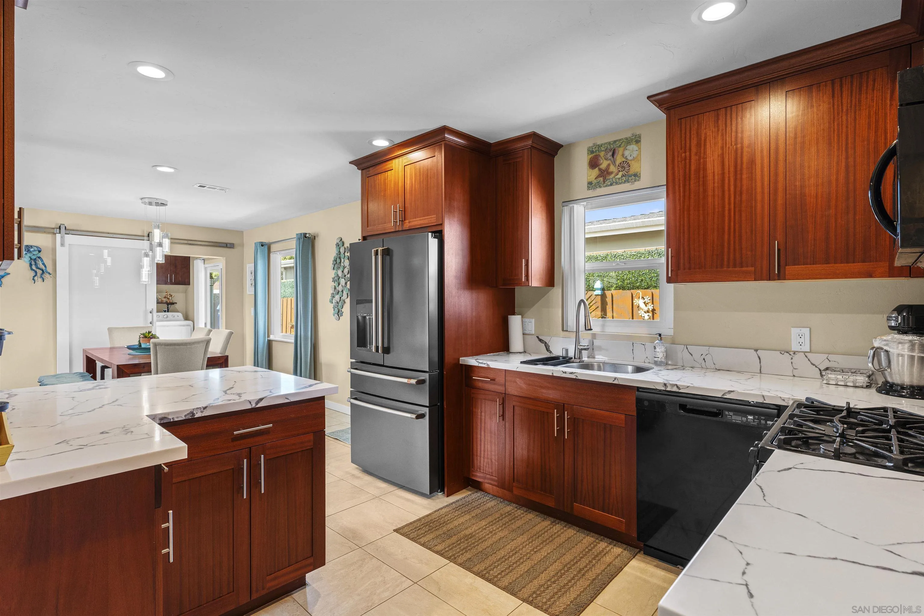 https://cdn.realtyfeed.com/cdn/127/260008048/1489b5b214d5aadaa805af654b3cef9a.webp