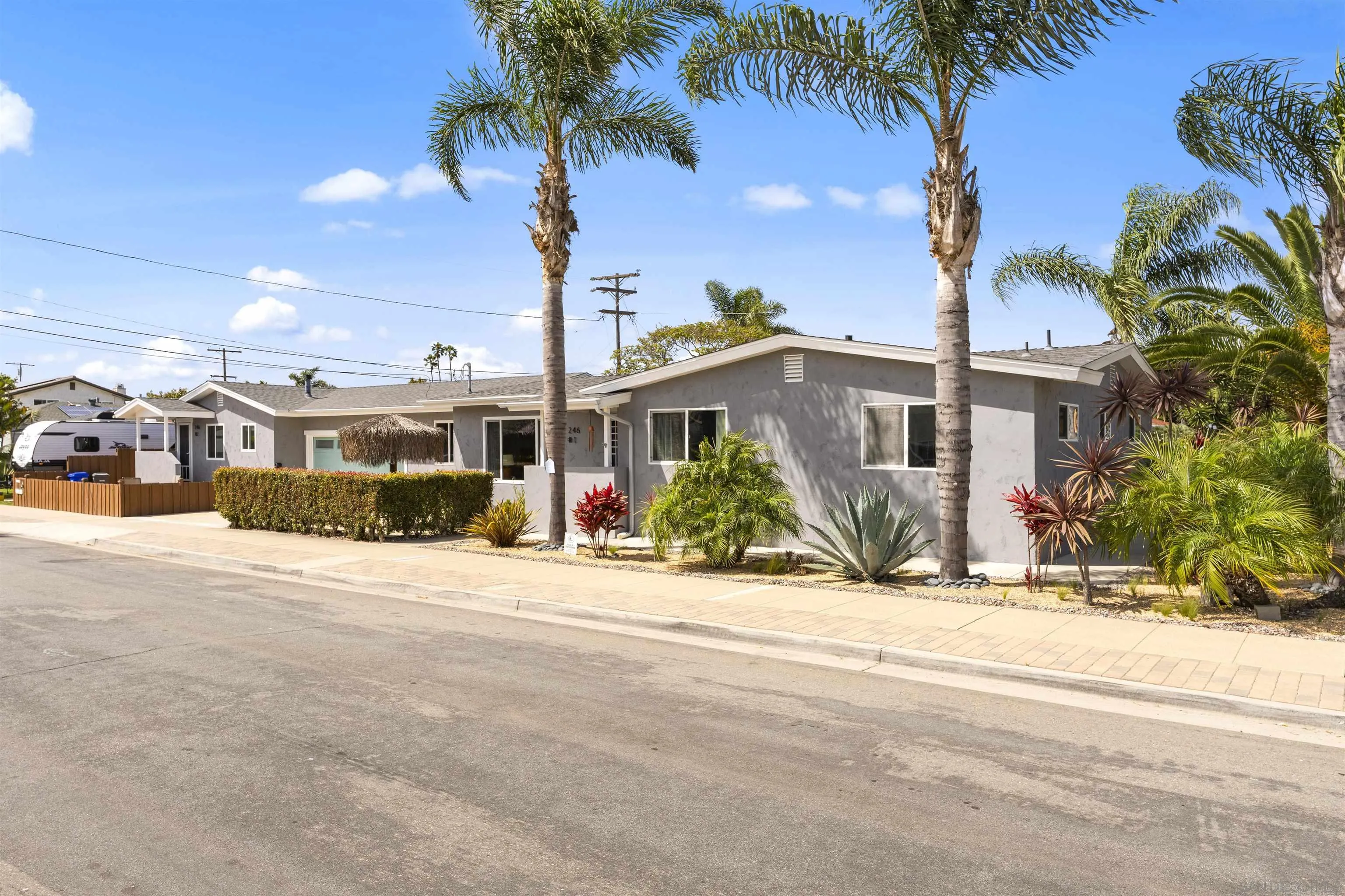 https://cdn.realtyfeed.com/cdn/127/260008048/1fcf88b92a5980af5b702b5bfce1d4d8.webp