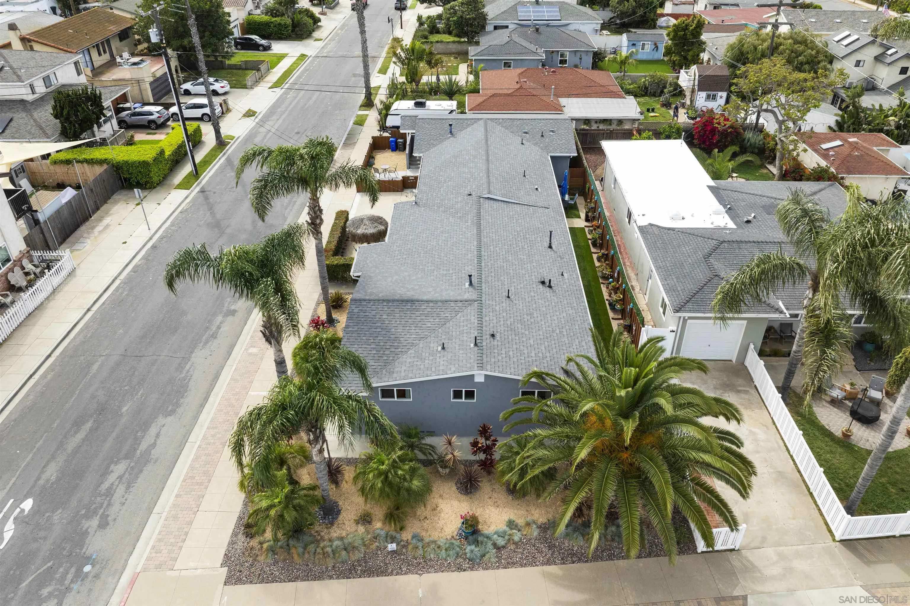 https://cdn.realtyfeed.com/cdn/127/260008048/6e54fac2fb6d59a72f5d4f530a73180b.webp
