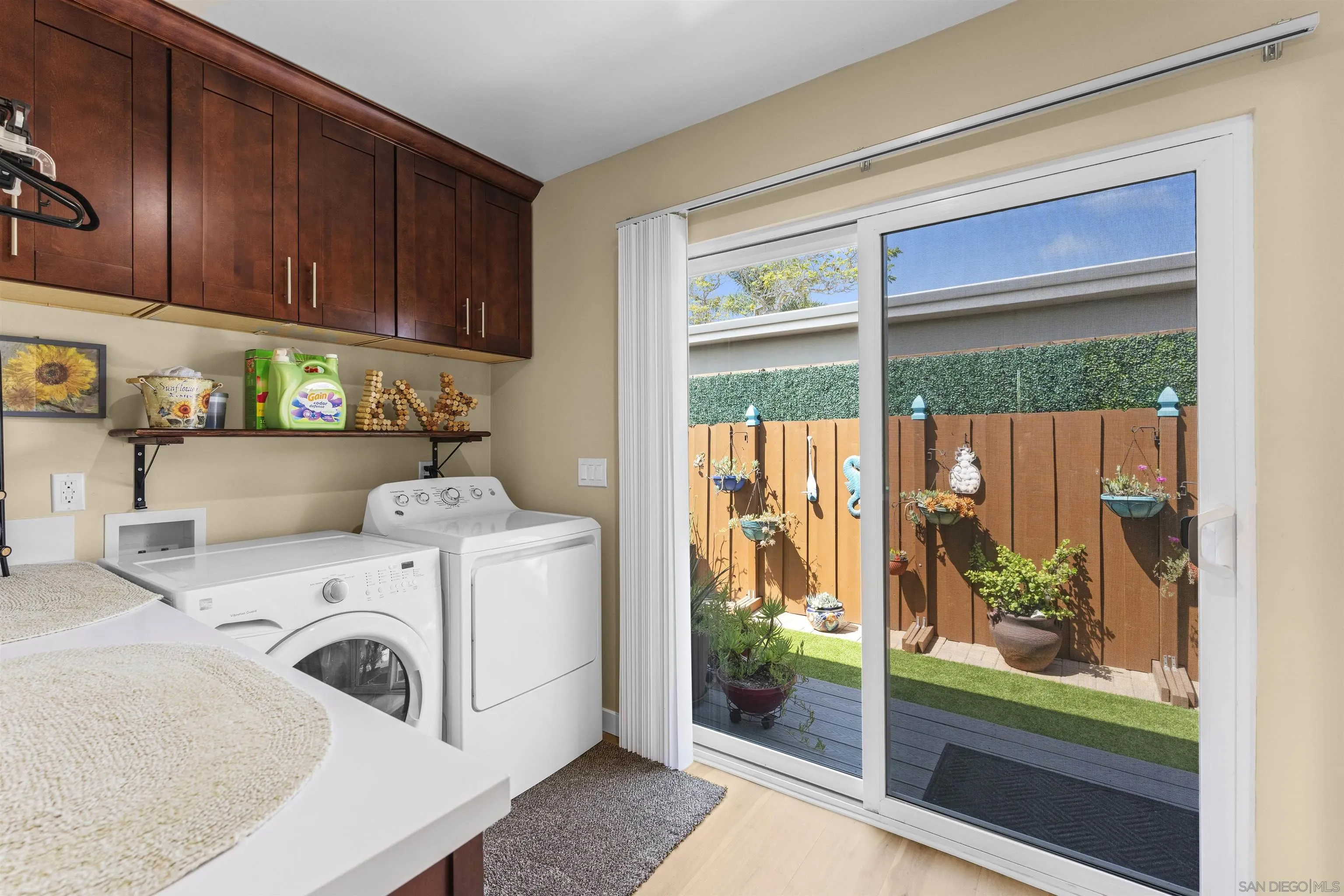 https://cdn.realtyfeed.com/cdn/127/260008048/e1a8b9eb1b674887677ec058daa78e6d.webp
