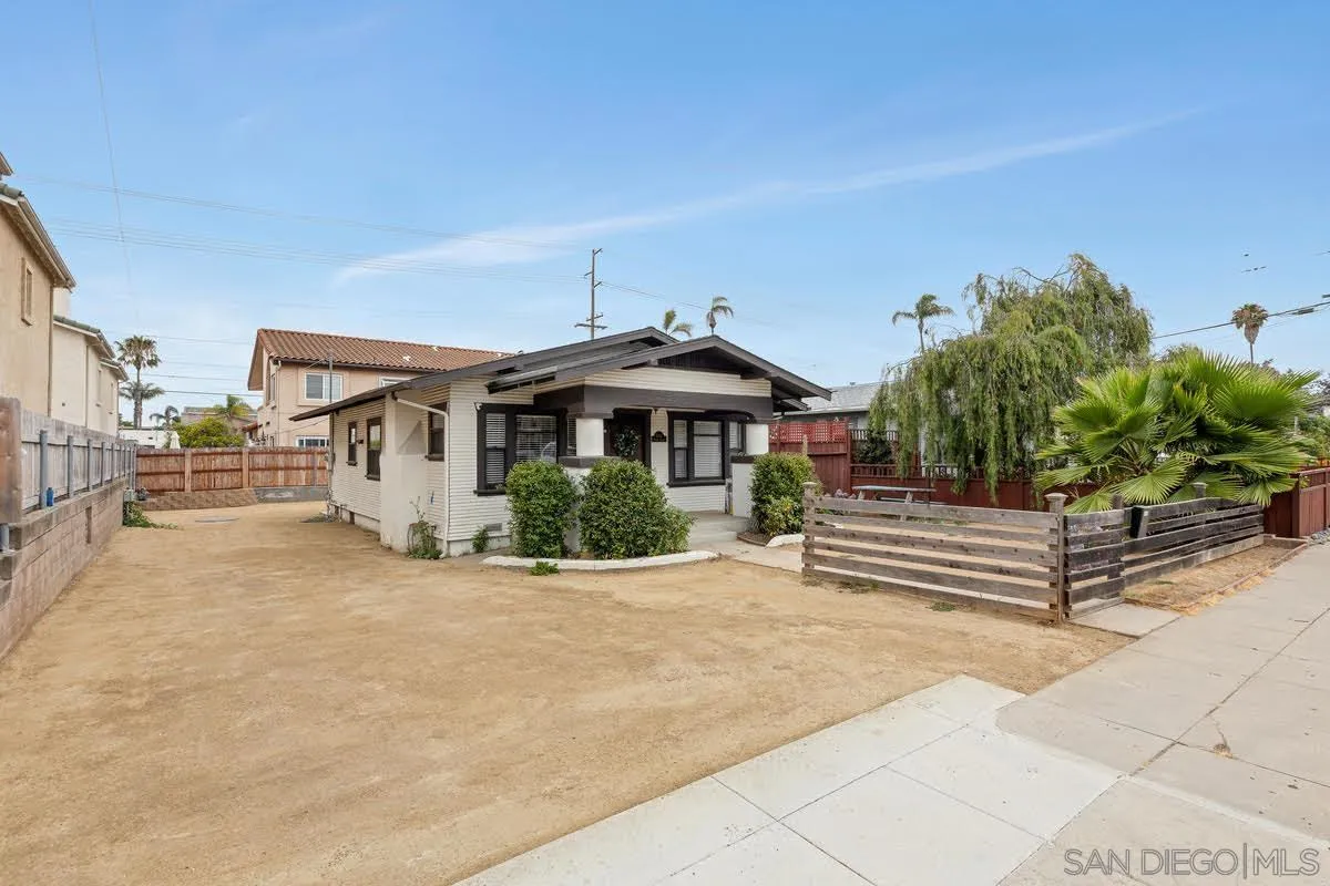 https://cdn.realtyfeed.com/cdn/127/260008049/6dfa1283b5a737fc43587109673503ee.webp