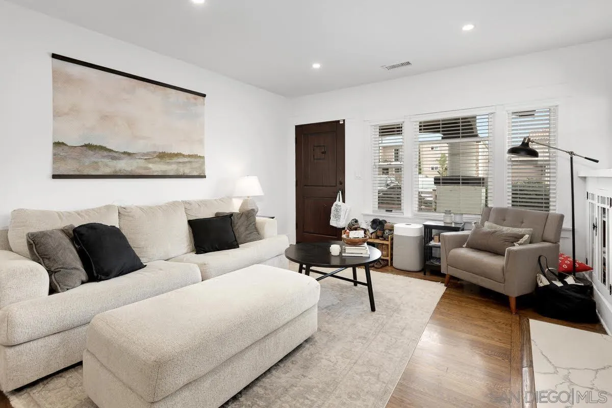 https://cdn.realtyfeed.com/cdn/127/260008049/bbdf42251c4dfe7b3f342742d8397c6f.webp