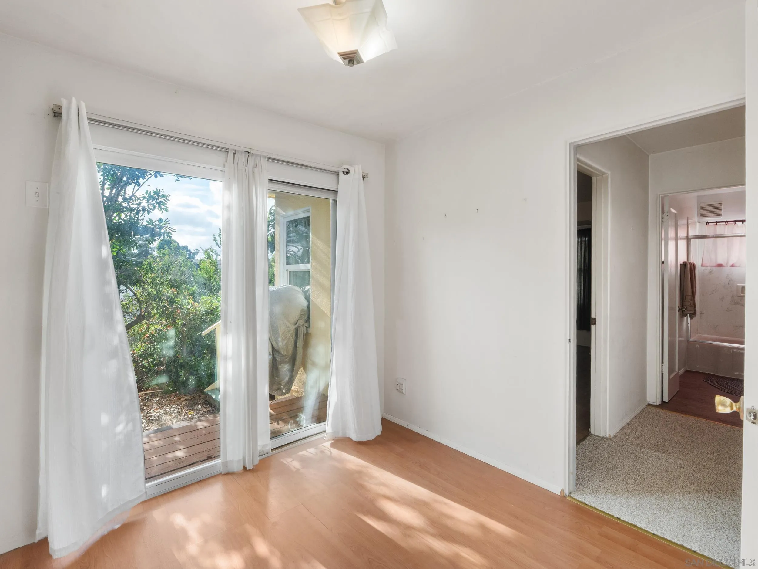 https://cdn.realtyfeed.com/cdn/127/260008051/1ce6fe77a13b91af073ad0f48d5df31c.webp