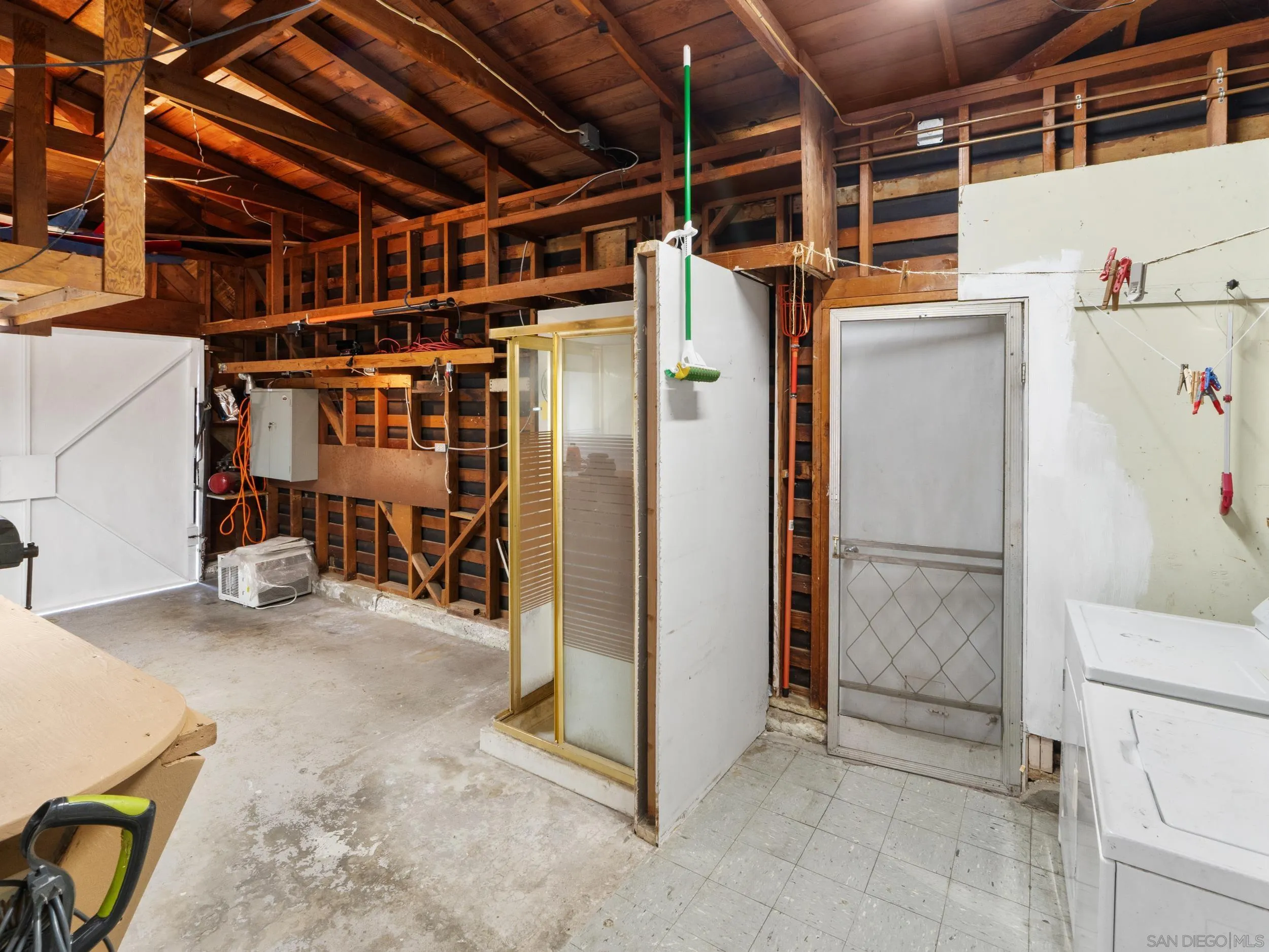 https://cdn.realtyfeed.com/cdn/127/260008051/41c127dcc83ecf8d95a7490179060404.webp