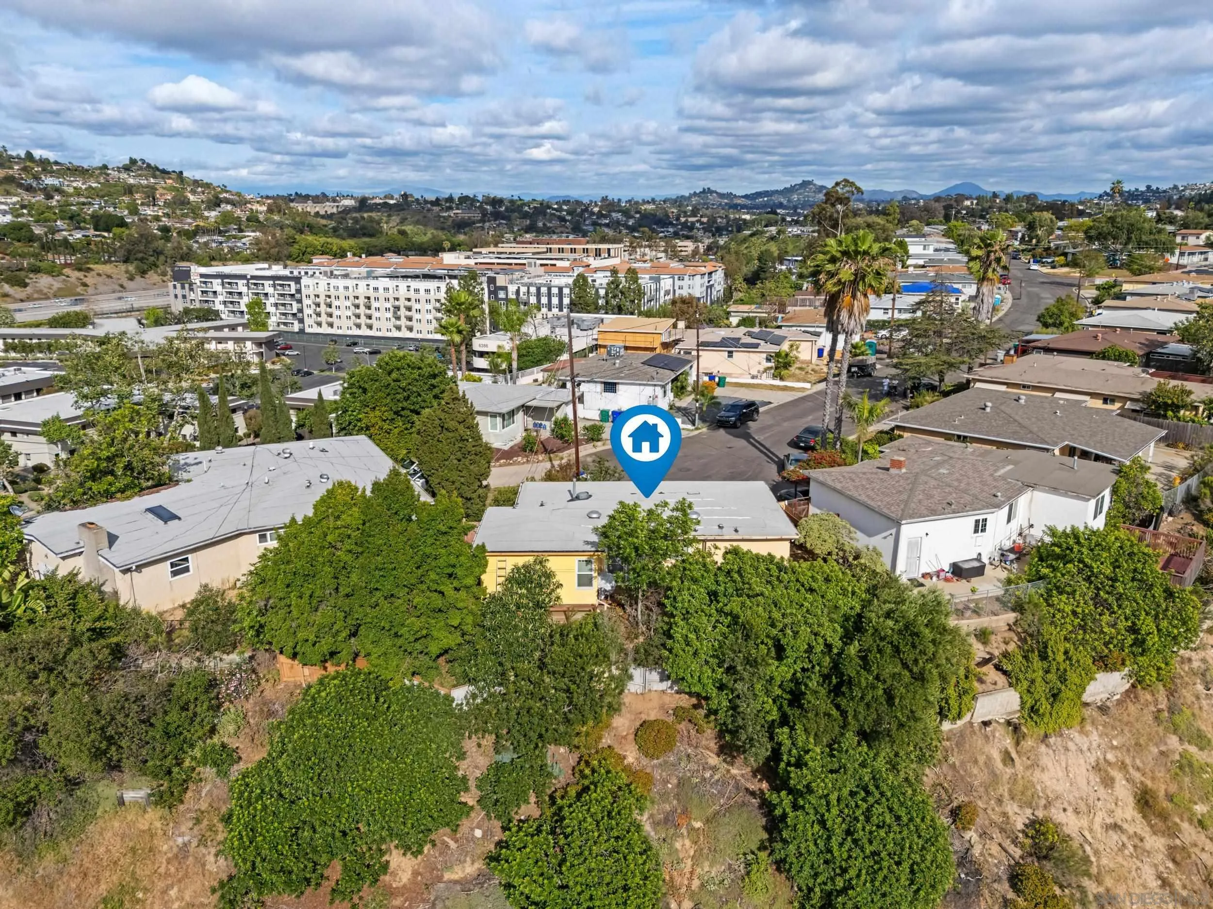 https://cdn.realtyfeed.com/cdn/127/260008051/c7b23cc89db4a66a5ad42f7896d6e3d9.webp