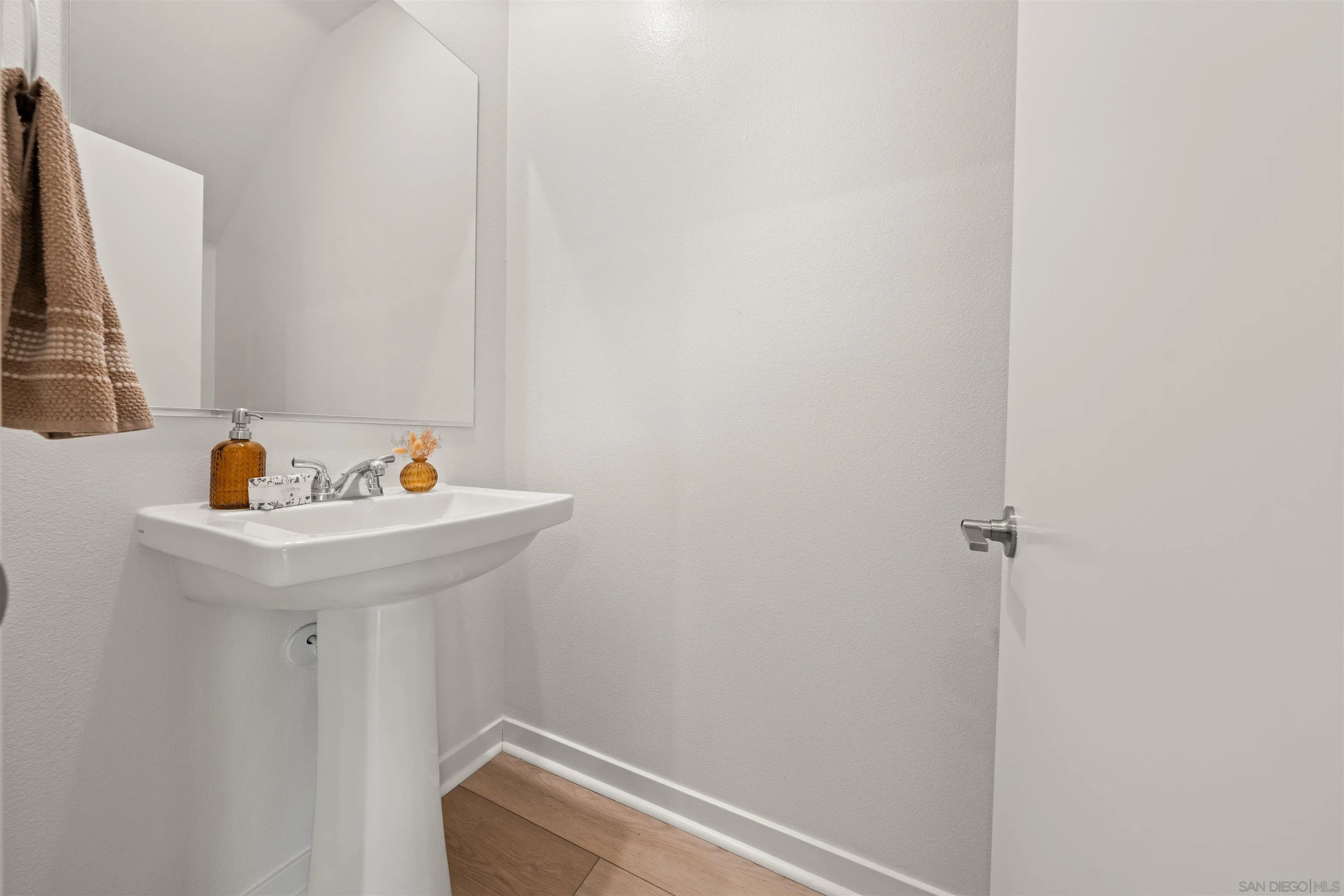 Photo #13: 260008055 Listing: Photo #13