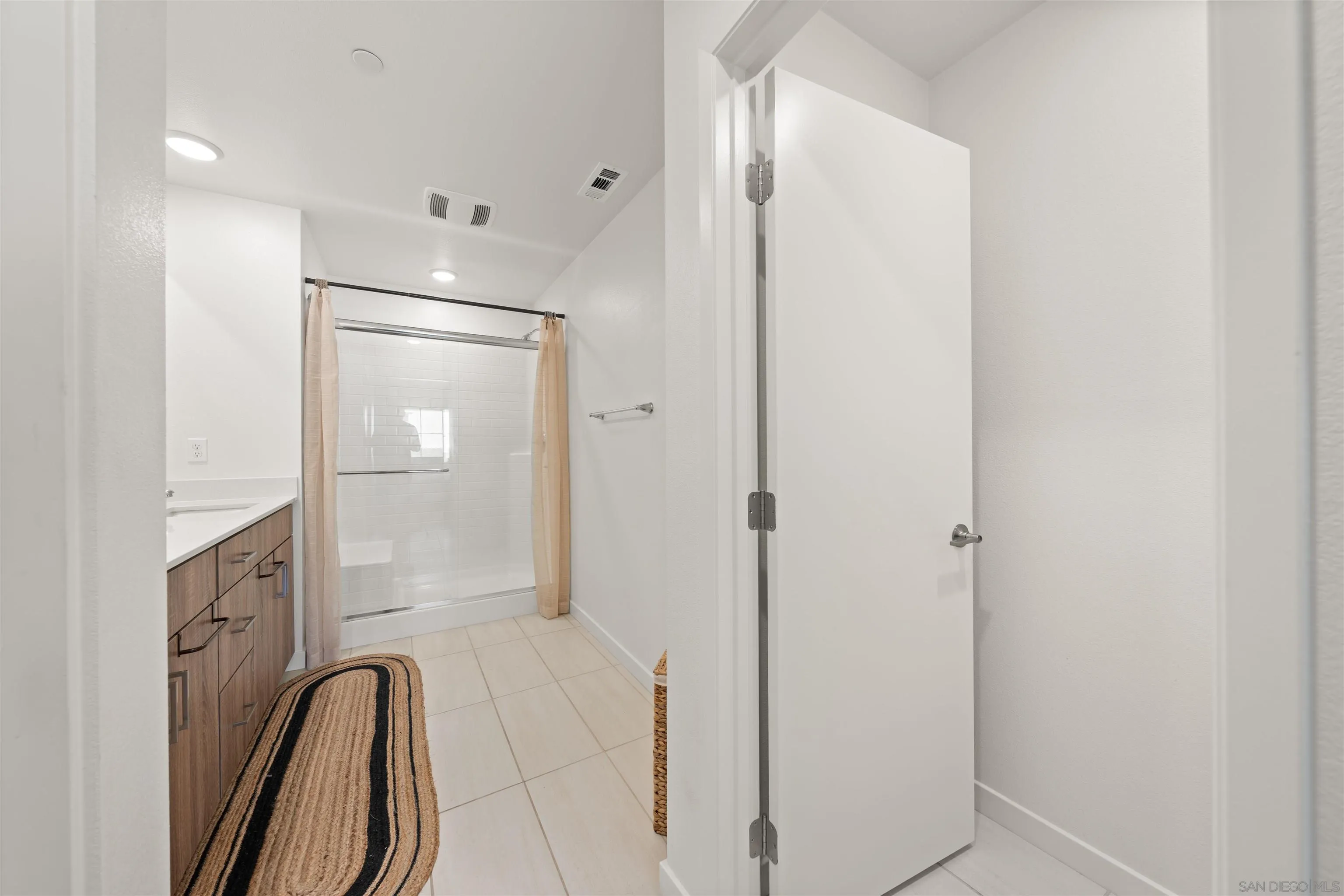 Photo #18: 260008055 Listing: Photo #18