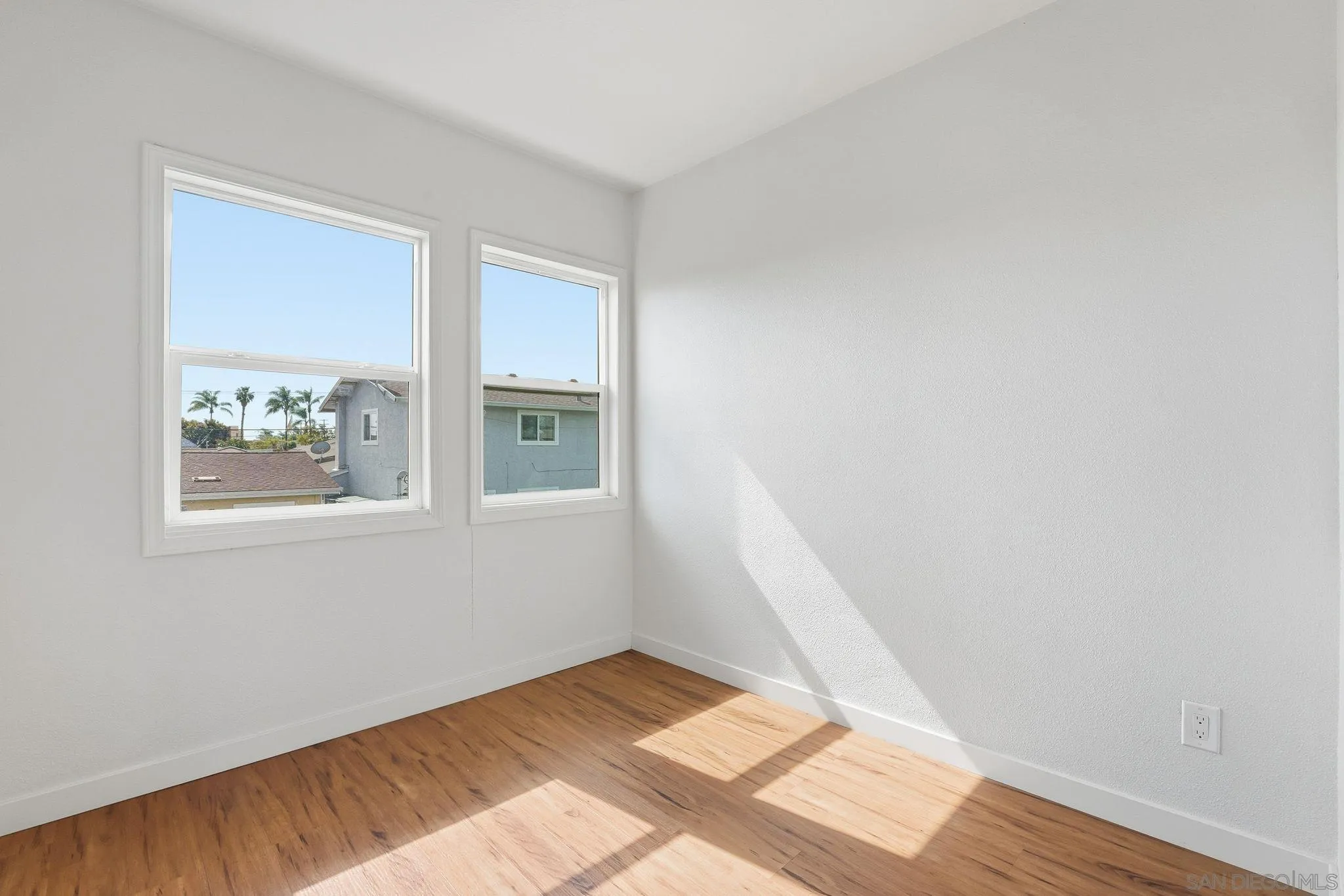 https://cdn.realtyfeed.com/cdn/127/260008057/0b0dfbadd11362a42c9495dfcb46c4a5.webp