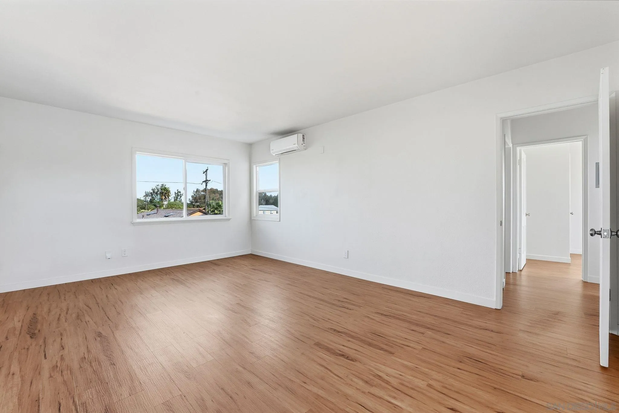 https://cdn.realtyfeed.com/cdn/127/260008057/34464f31a3687a6e01f22343469c68ff.webp