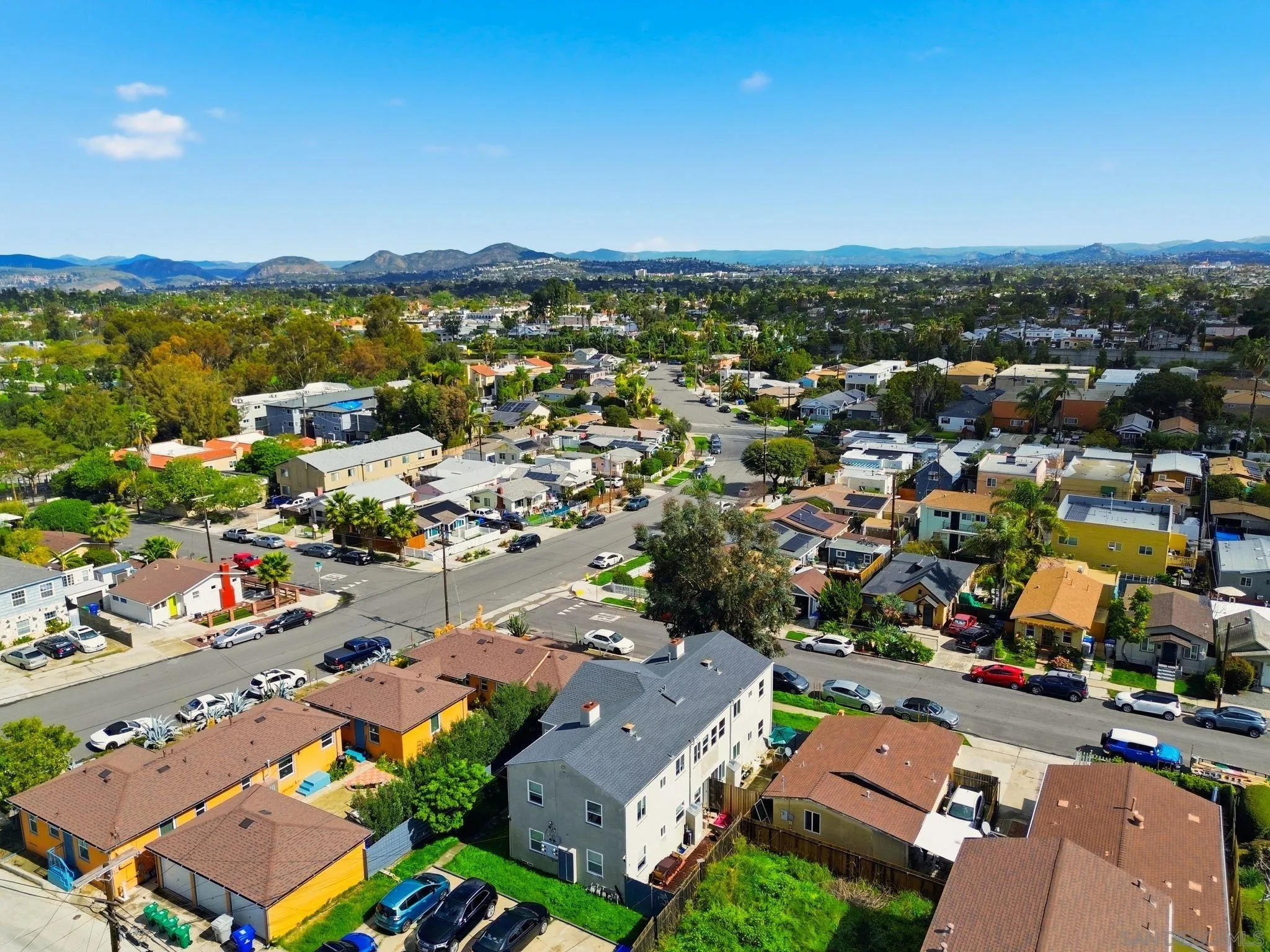 https://cdn.realtyfeed.com/cdn/127/260008057/8e53c803a952d3905263123acd0838e3.webp