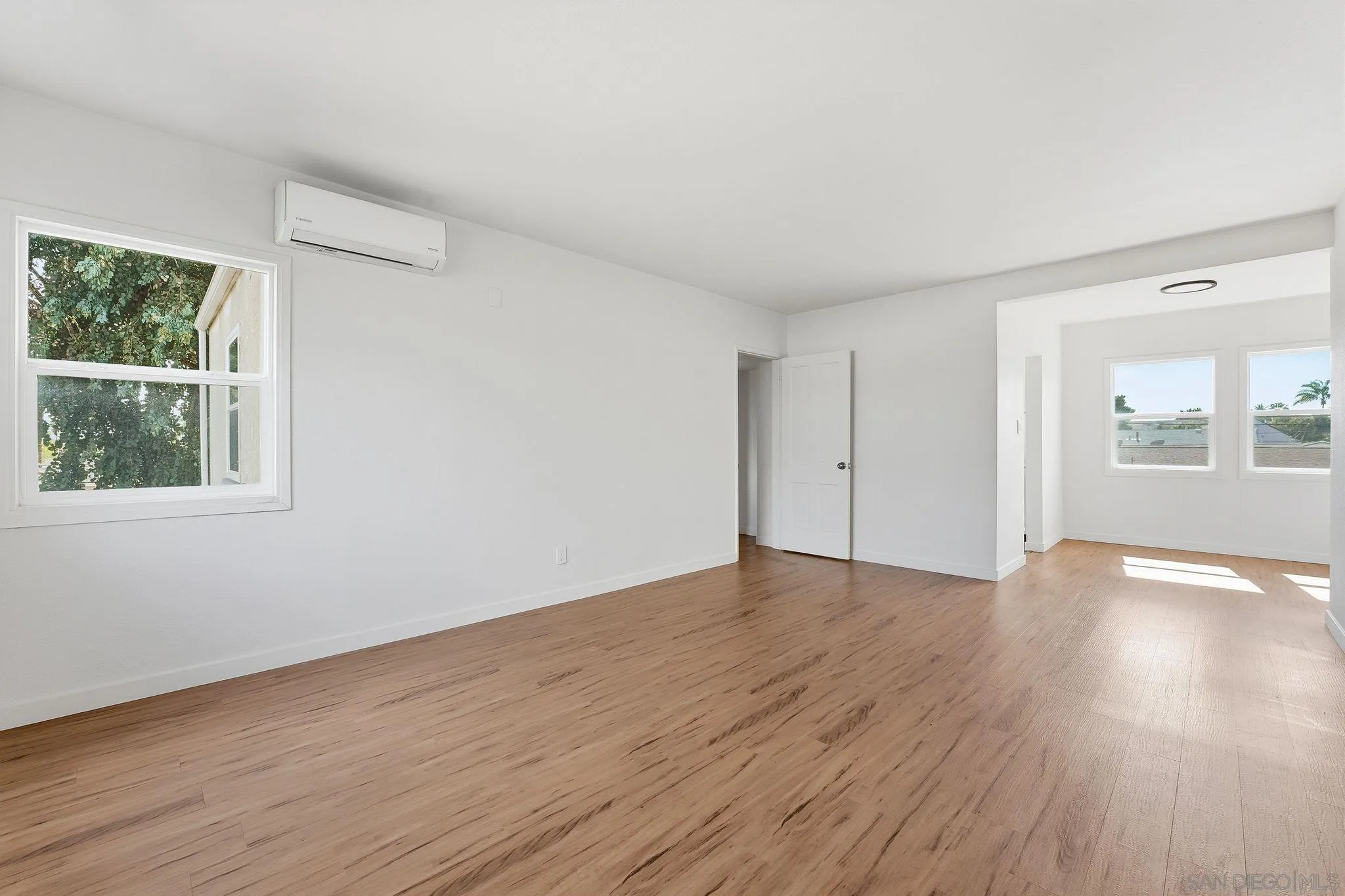https://cdn.realtyfeed.com/cdn/127/260008057/fe739600360d6ece9a539b818937113f.webp