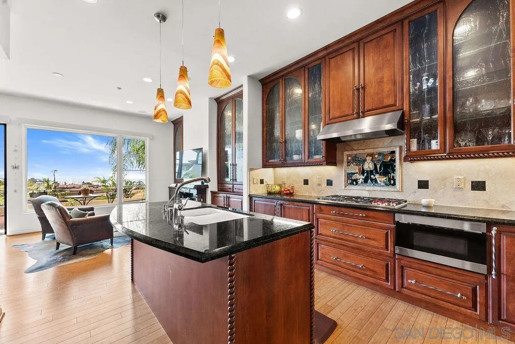Photo #11: 260008058 Listing: Photo #11