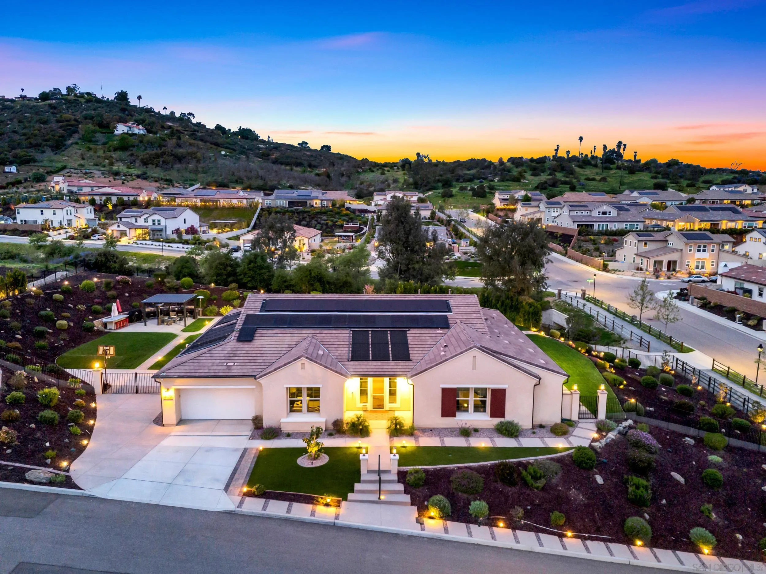 https://cdn.realtyfeed.com/cdn/127/260008059/2fdf69a578ed7210ef4600e820828bdc.webp