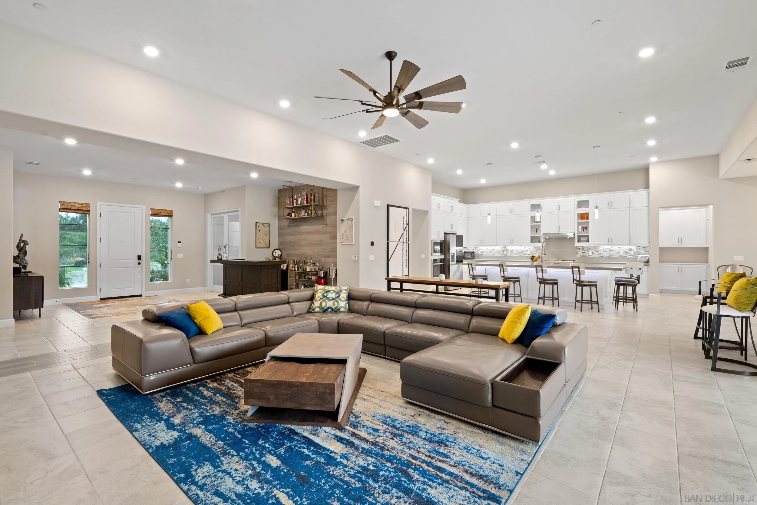 https://cdn.realtyfeed.com/cdn/127/260008059/3e17a6b392709864d58101330a32b4a5.webp
