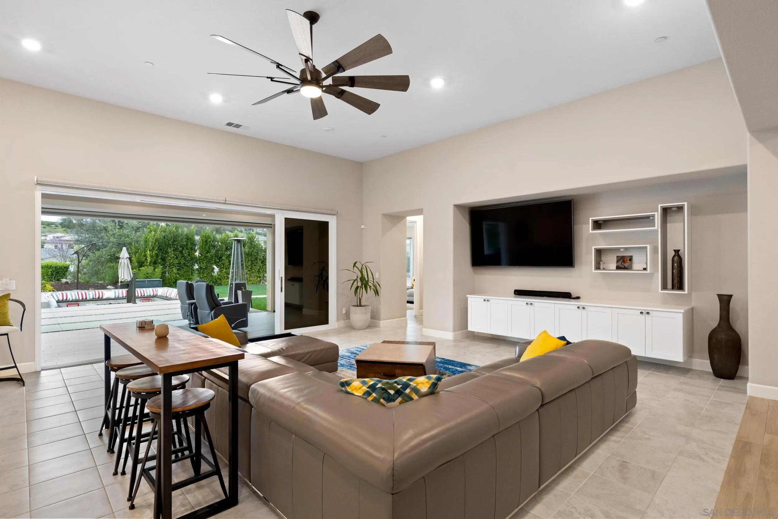 https://cdn.realtyfeed.com/cdn/127/260008059/53599fde2fbea830e99e76deb4bb19ef.webp
