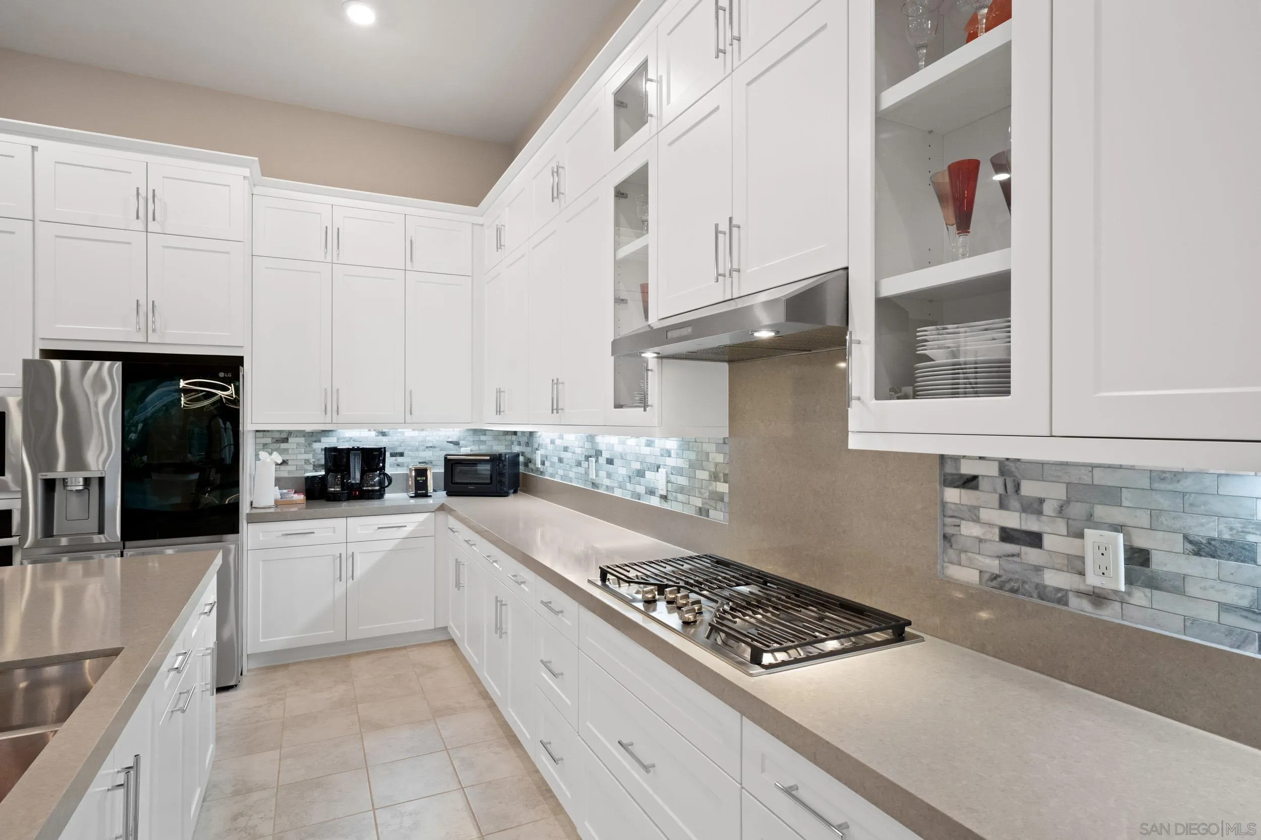 https://cdn.realtyfeed.com/cdn/127/260008059/72260dc6e088a94f486220040132d250.webp