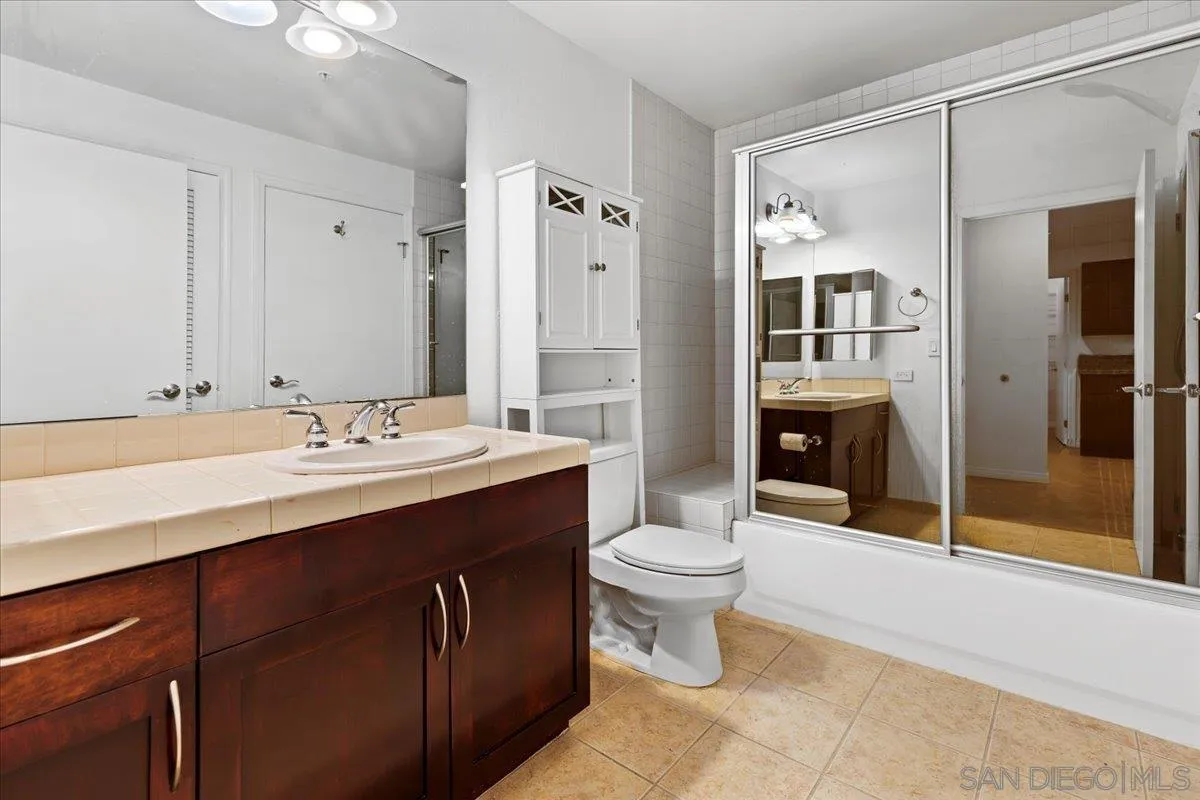 Photo #17: 260008060 Listing: Photo #17