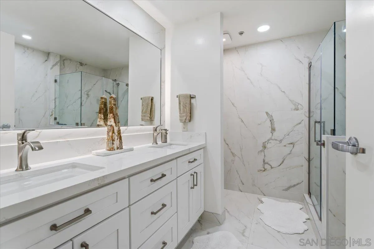 https://cdn.realtyfeed.com/cdn/127/260008066/d0417d361bae76c730de1d9c784c835b.webp