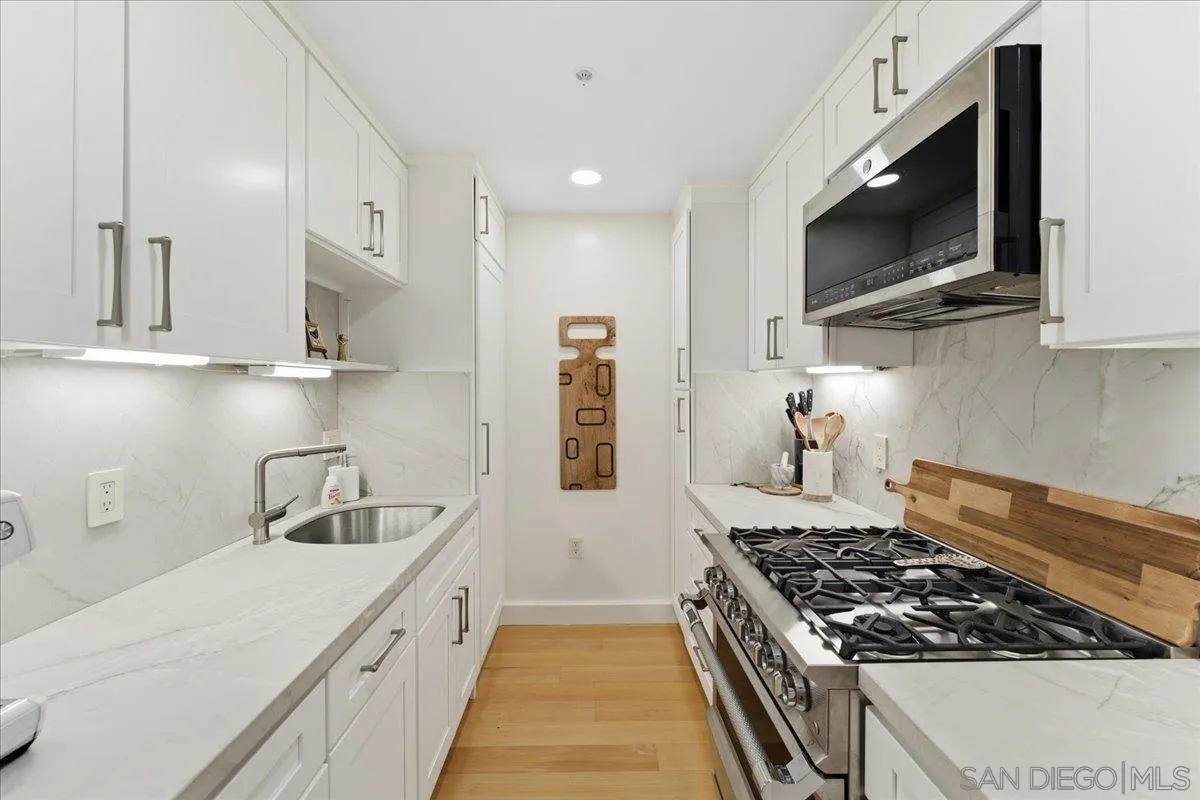 https://cdn.realtyfeed.com/cdn/127/260008066/dad46f020b8c5c5a530140ecba3f8f12.webp
