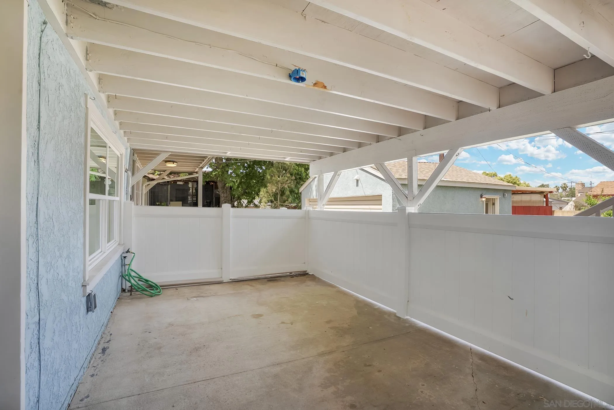 https://cdn.realtyfeed.com/cdn/127/260008067/4966b6bad6ed752c6147d24a674178c8.webp