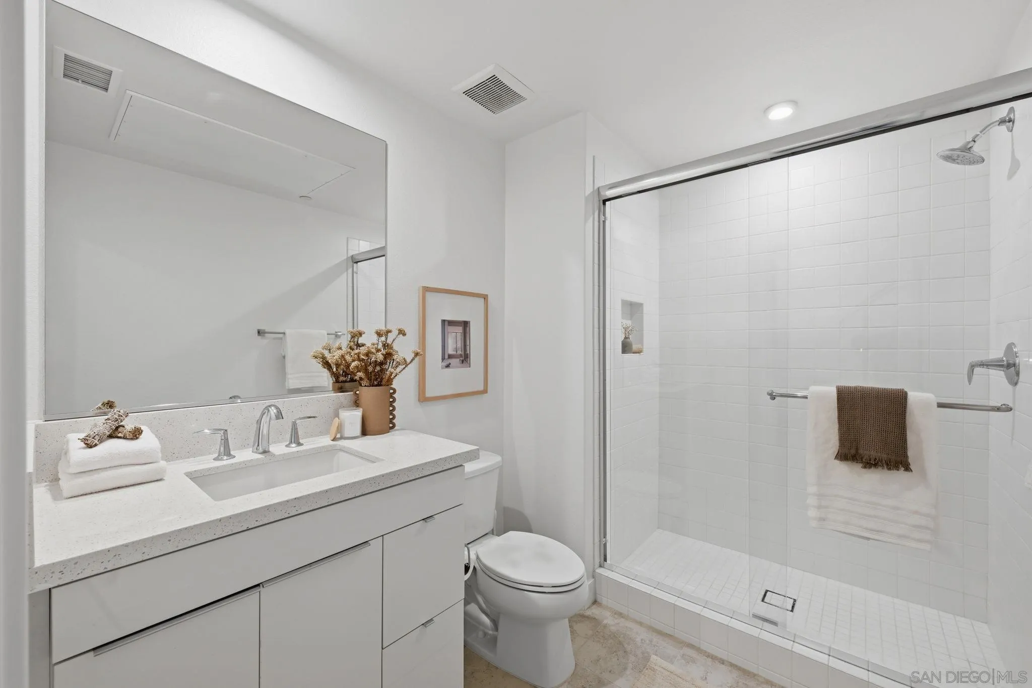 Photo #7: 260008068 Listing: Photo #7