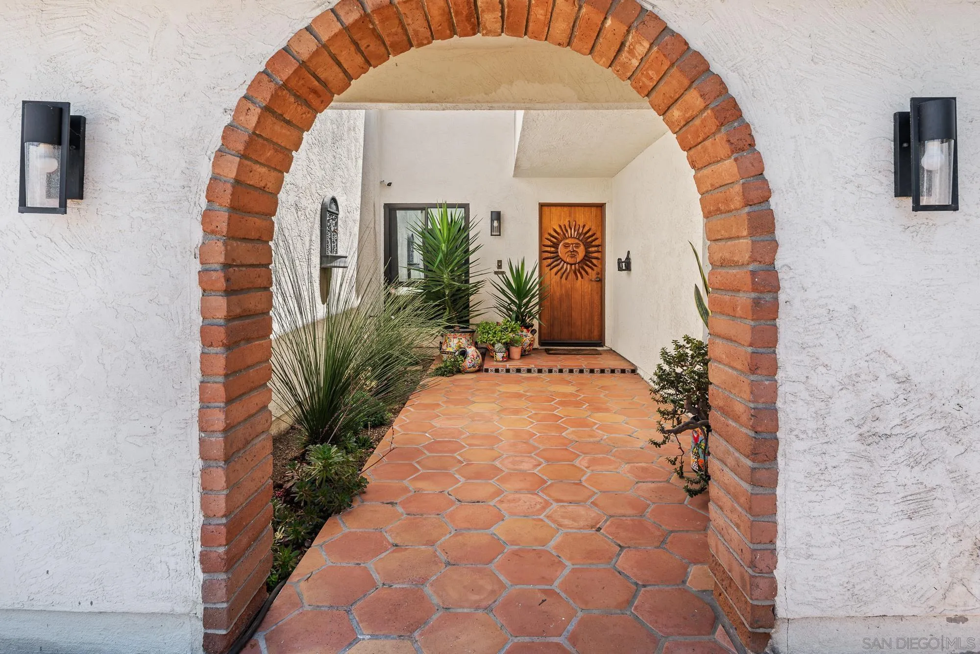 https://cdn.realtyfeed.com/cdn/127/260008071/75c2b331ce38578007512d912932b299.webp
