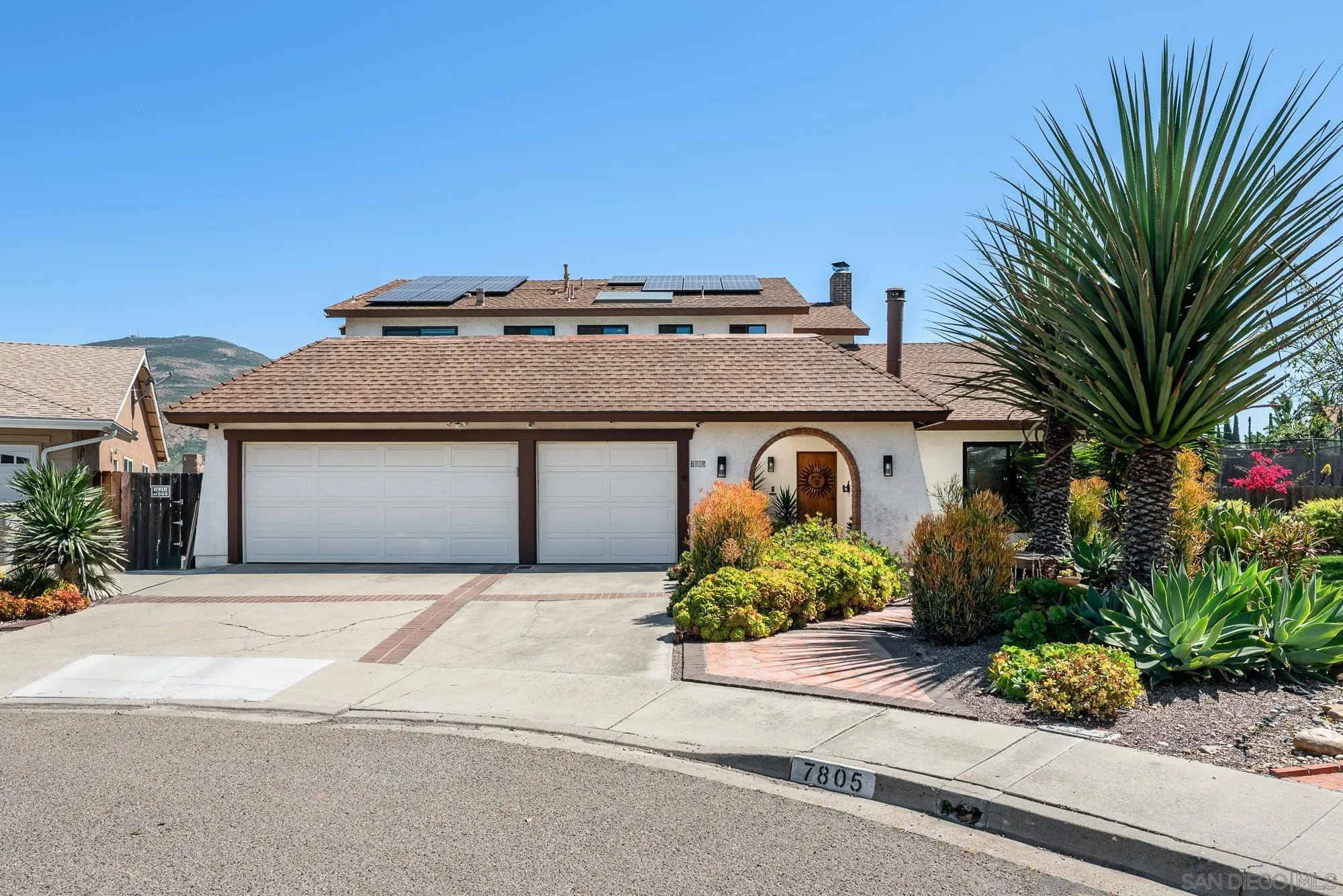 https://cdn.realtyfeed.com/cdn/127/260008071/90d50c947f57153a312306c25501d0b3.webp