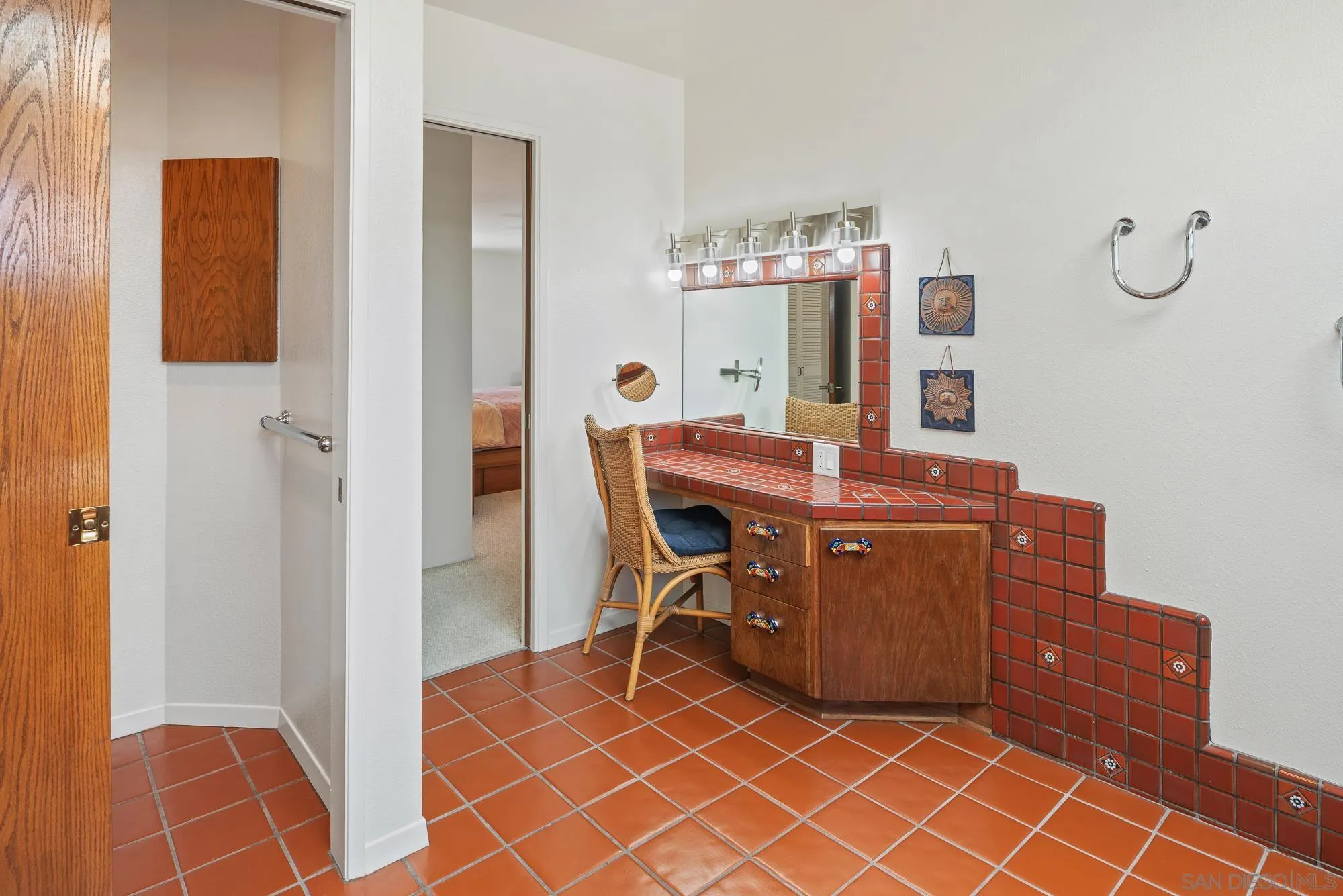 https://cdn.realtyfeed.com/cdn/127/260008071/ad9c2193f72bc19fb51c12719a2a52b0.webp