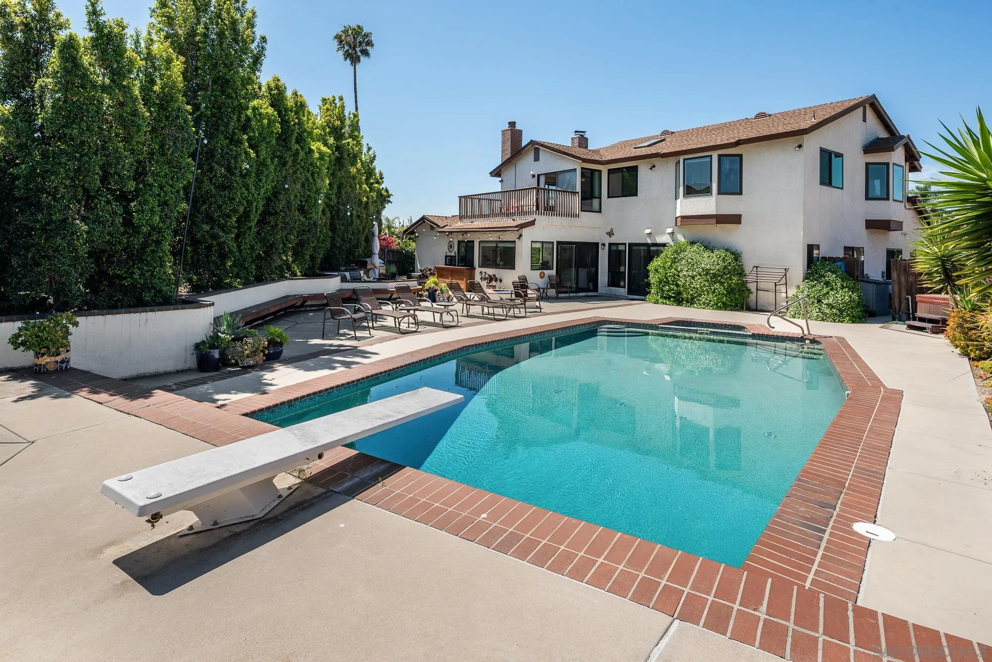 https://cdn.realtyfeed.com/cdn/127/260008071/e8281b93204559c20f8d44e3c92f5a84.webp