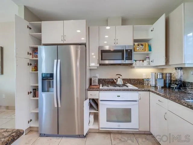 Photo #23: 260008076 Listing: Photo #23